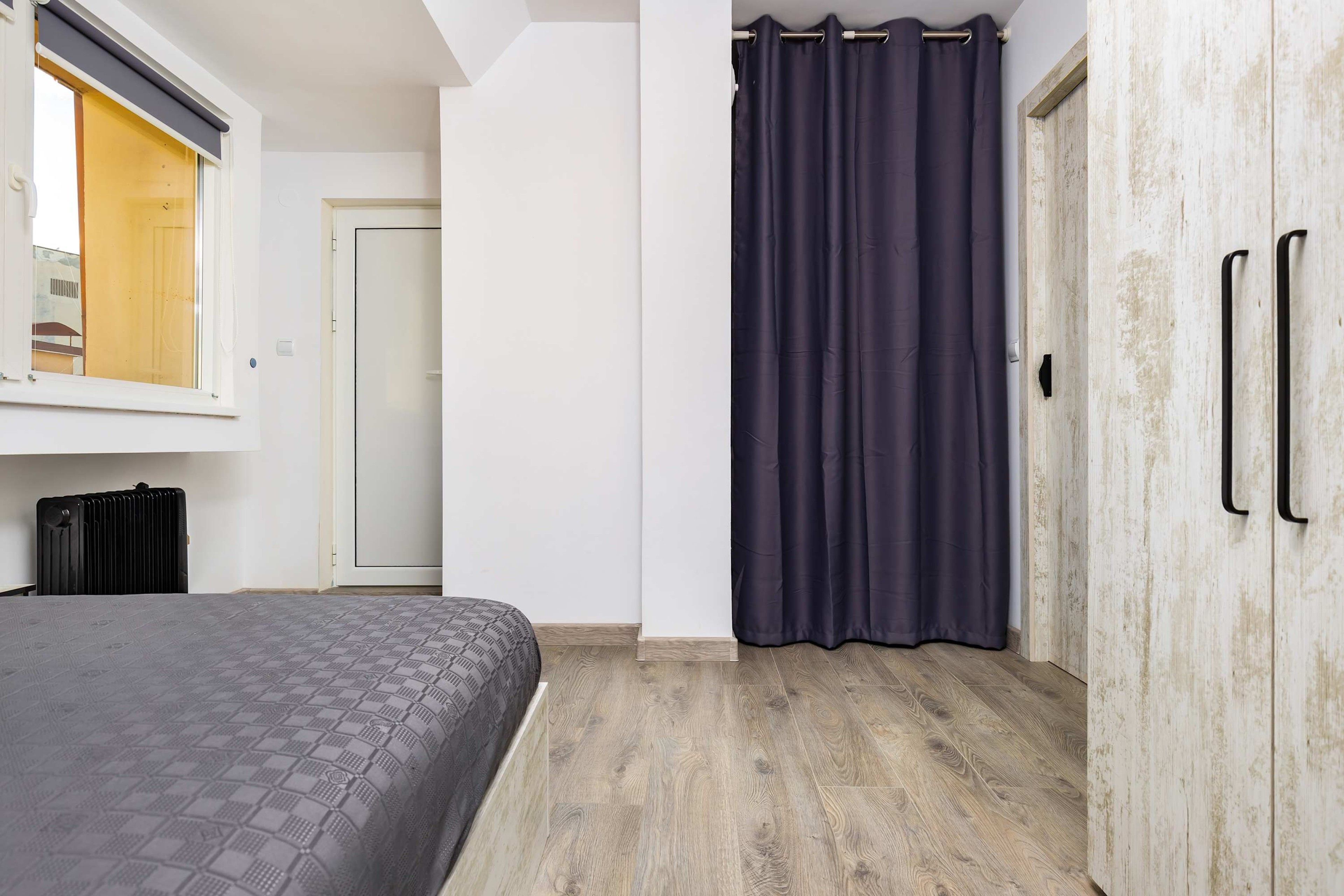 Scoutaround White Logo