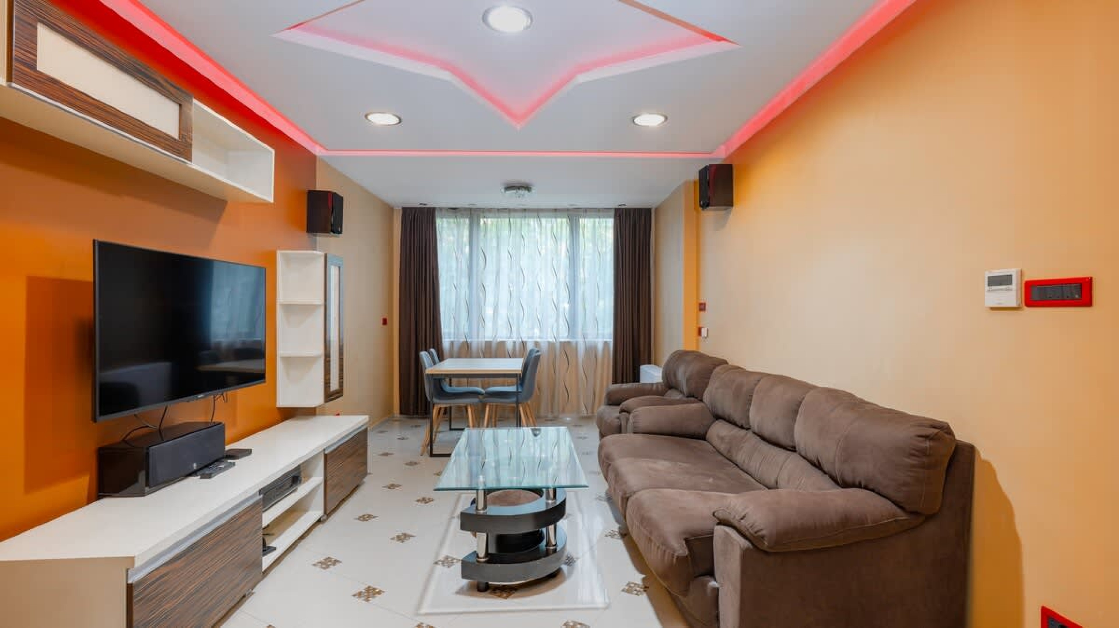 Scoutaround White Logo