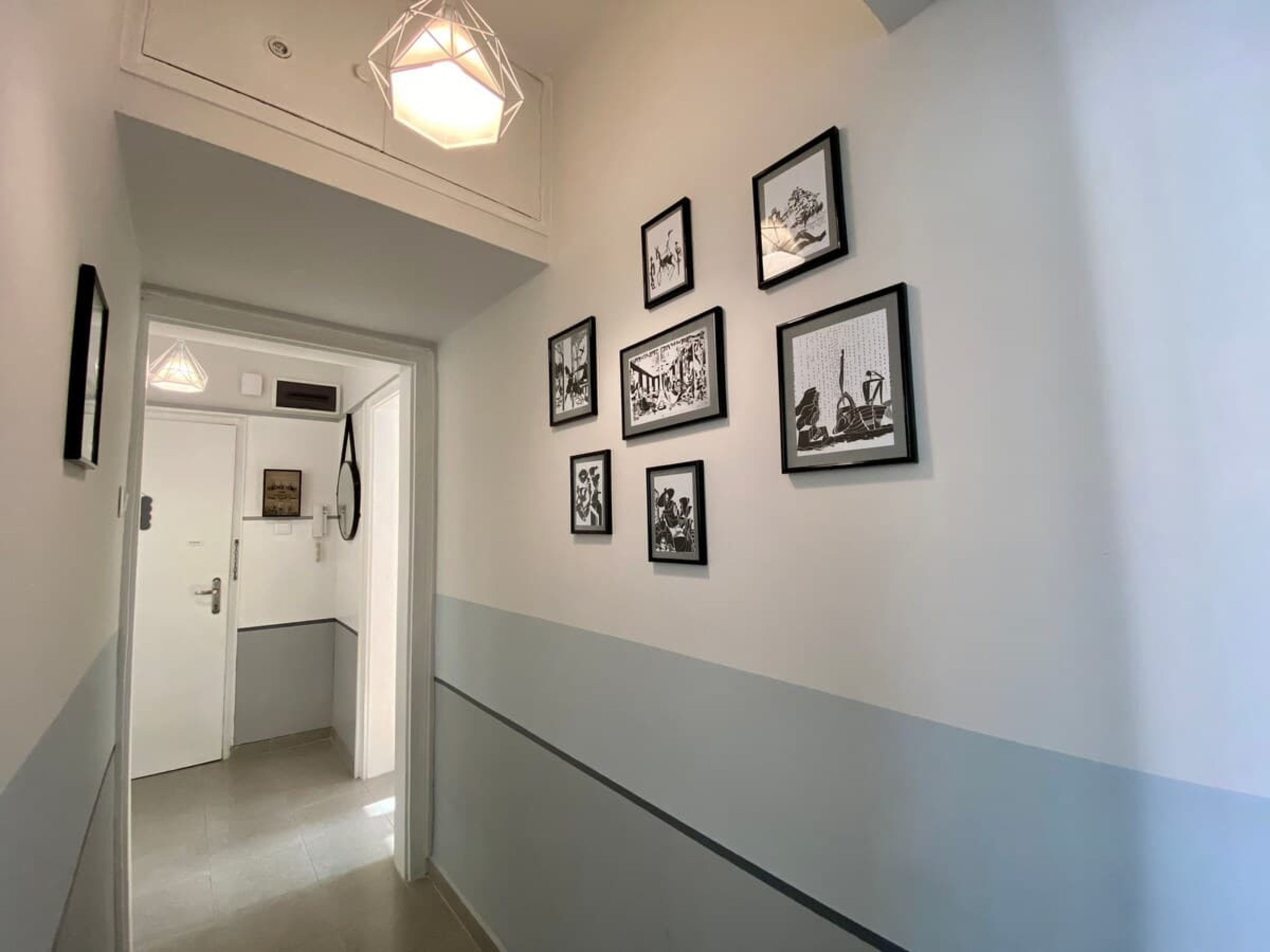 Scoutaround White Logo