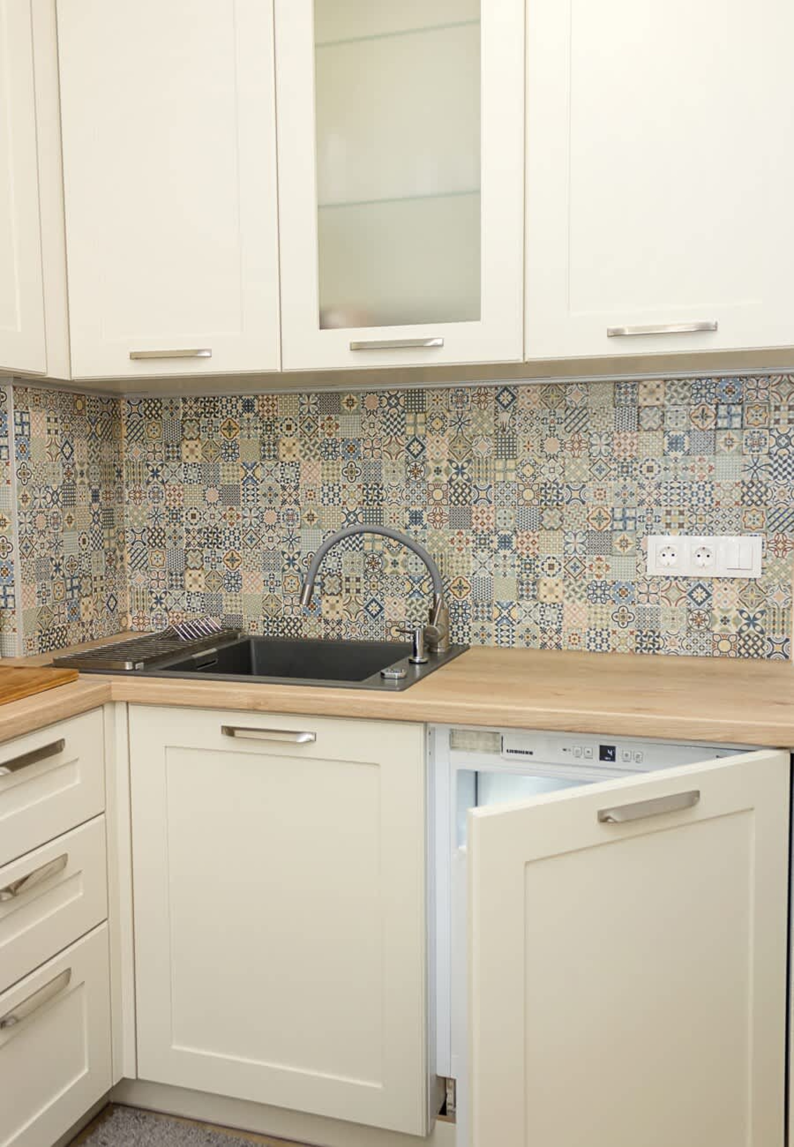 Scoutaround White Logo