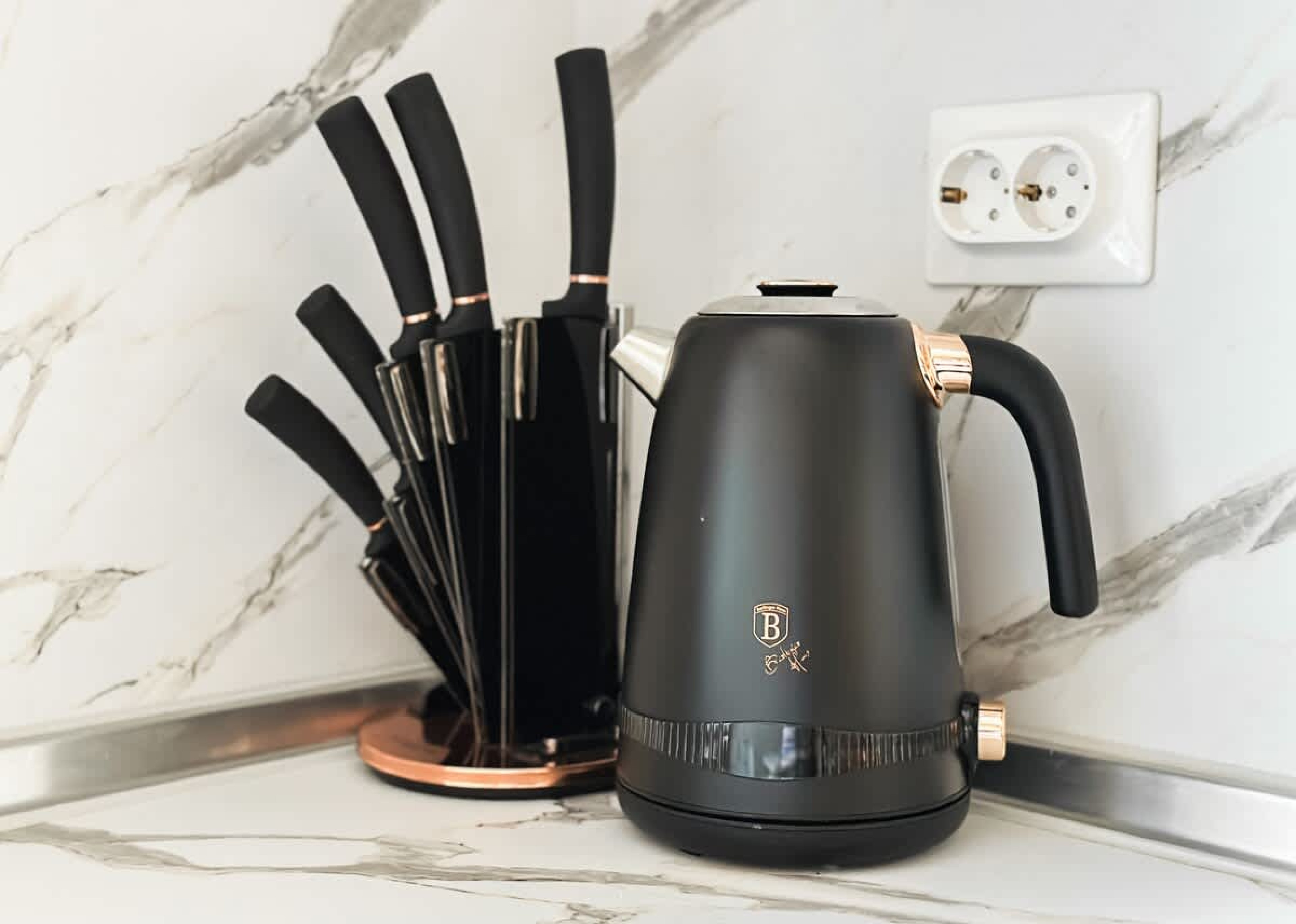 Designer 2BD Apt Near Alexander Nevski Cathedral - Photo 14