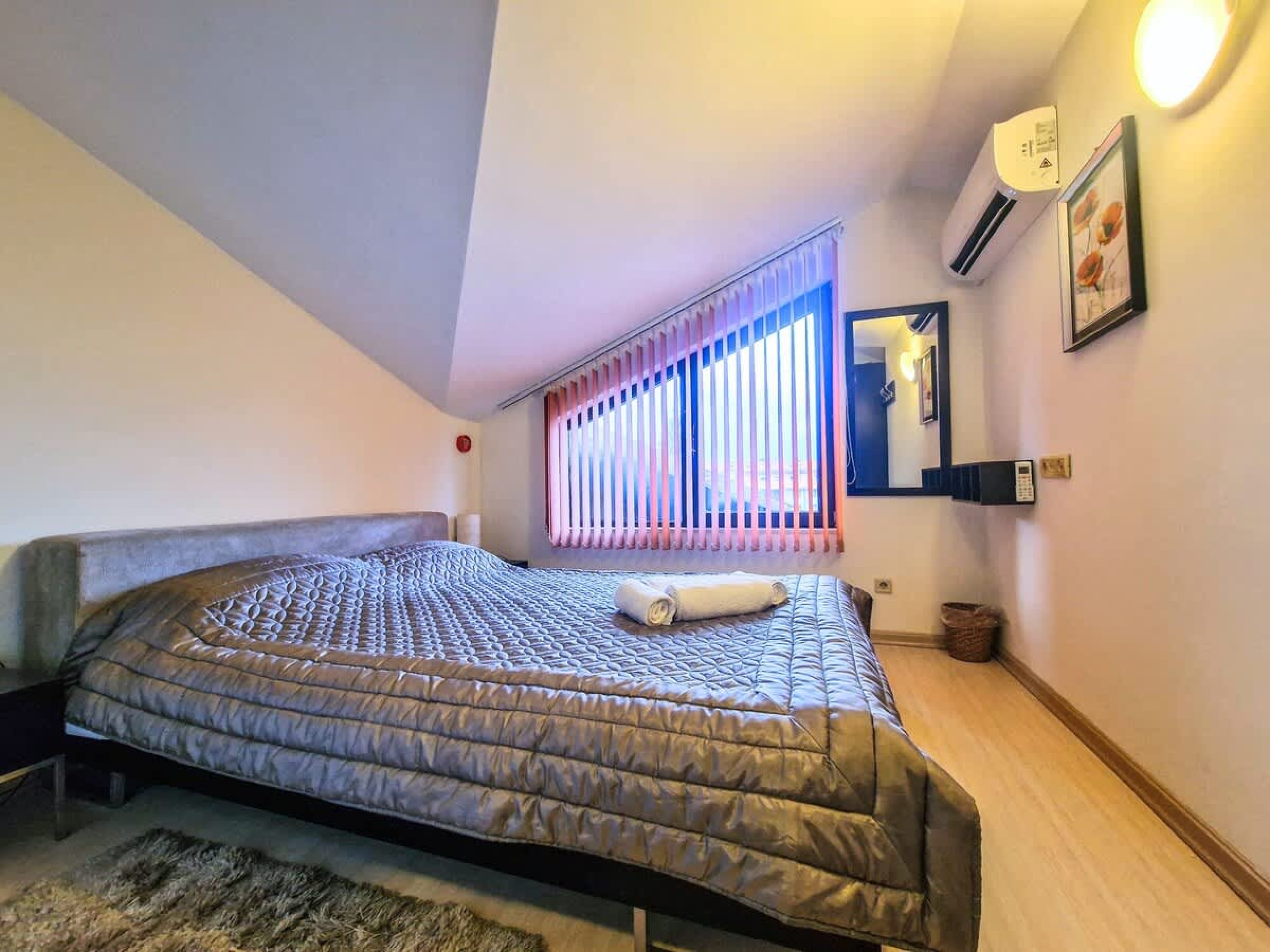 Scoutaround White Logo