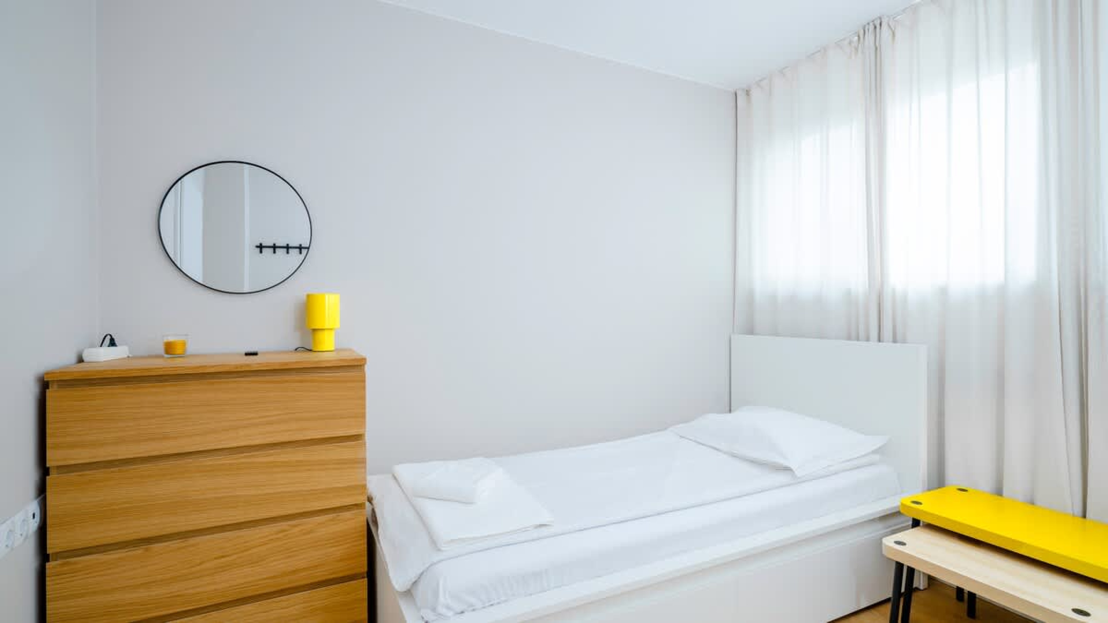 Scoutaround White Logo