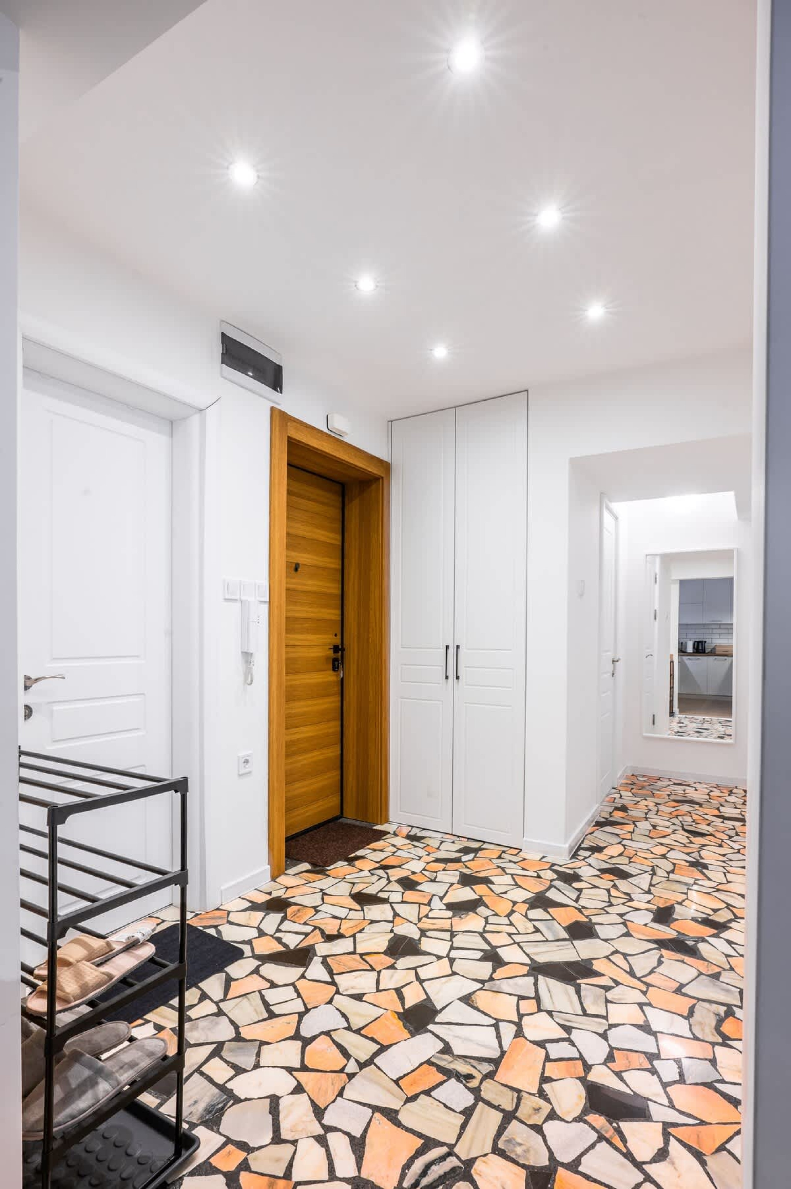 Contemporary Comfort: 1BD Flat in Lozenetz, Sofia - Photo 19