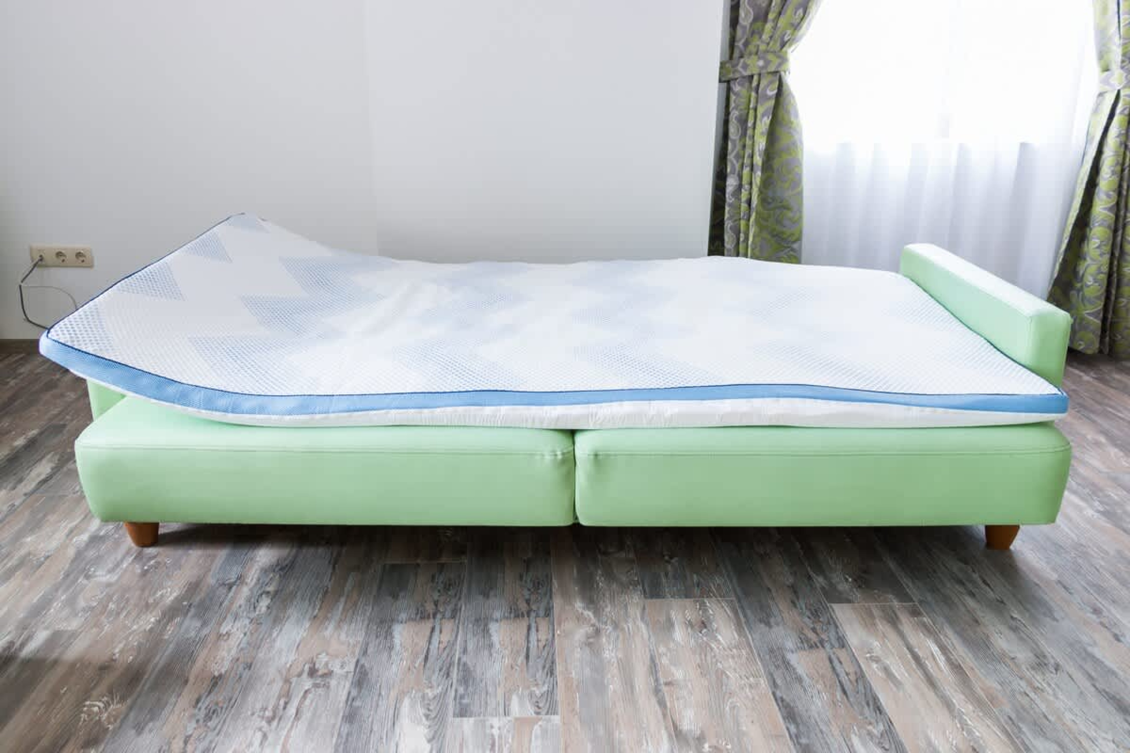 Scoutaround White Logo