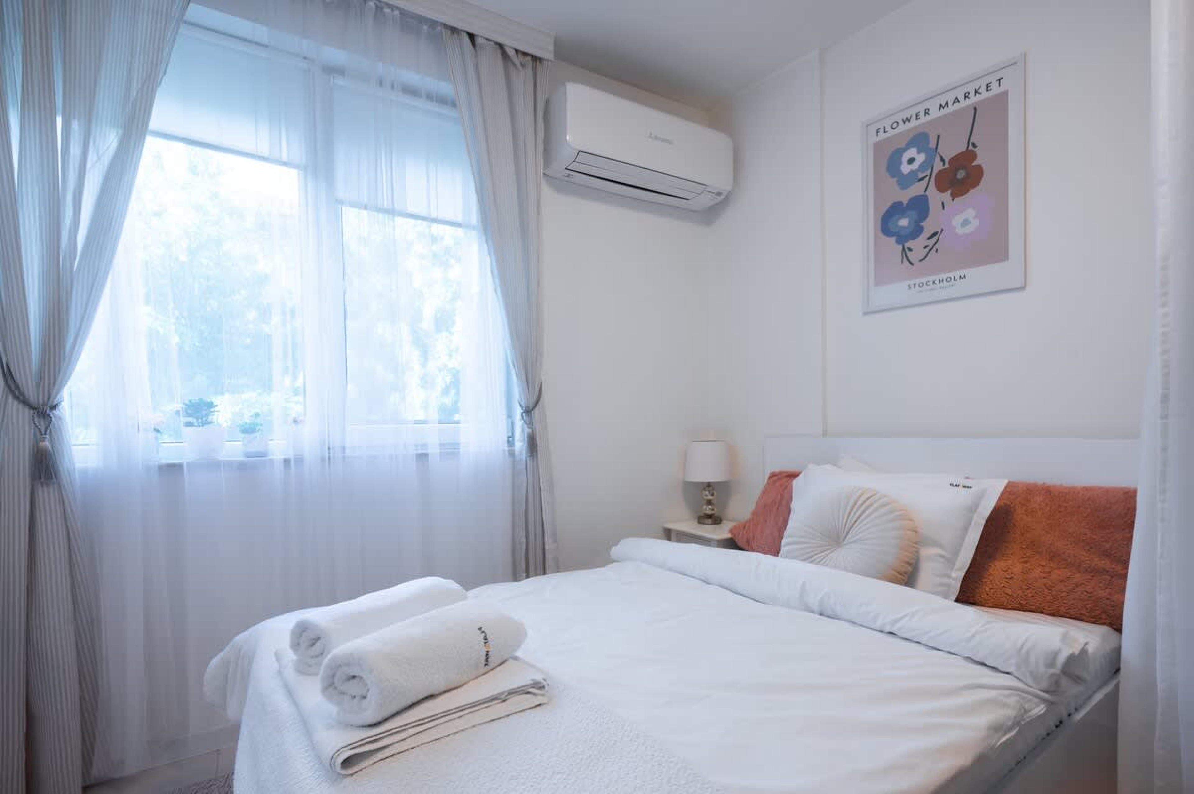 Scoutaround White Logo