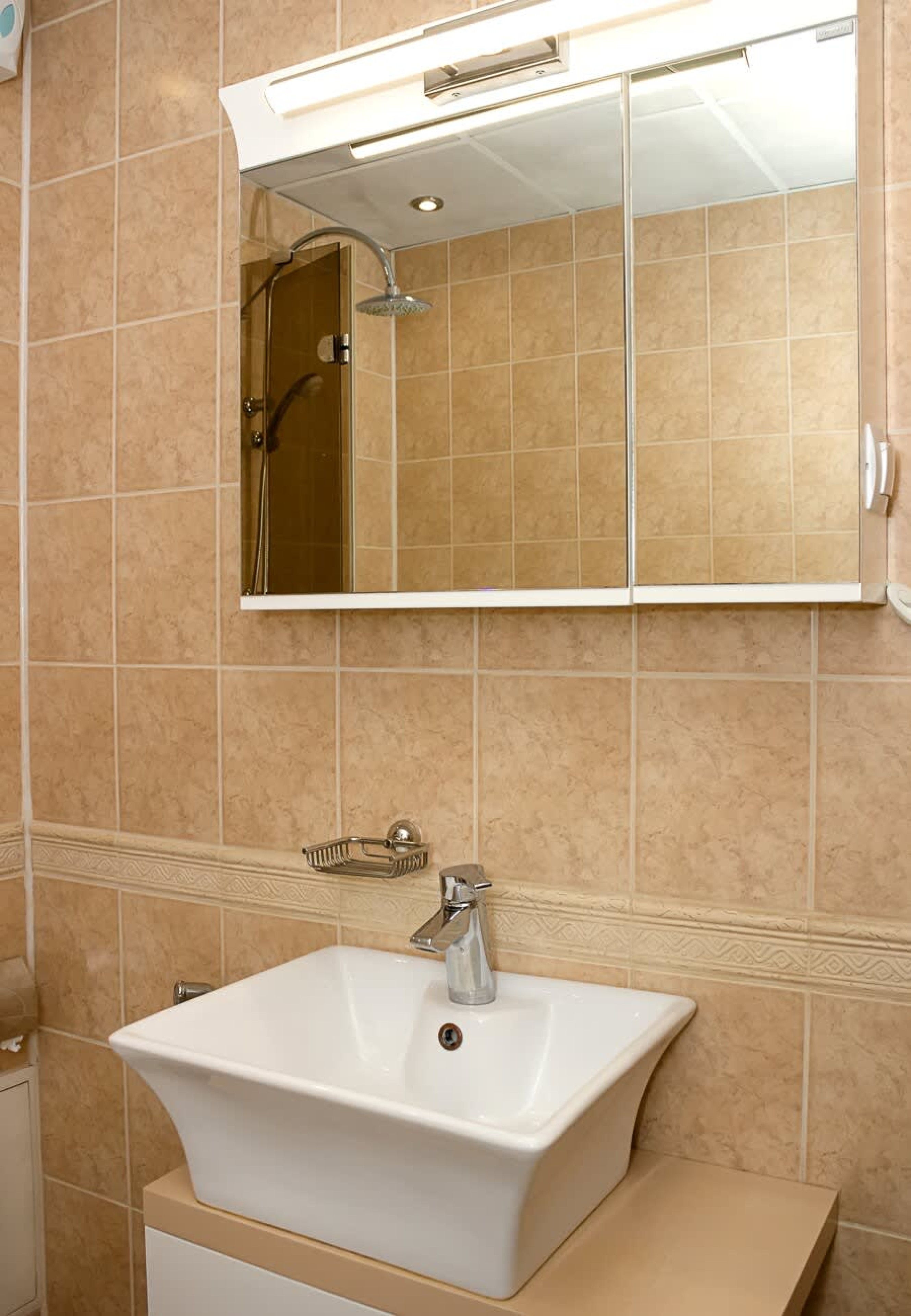 Scoutaround White Logo