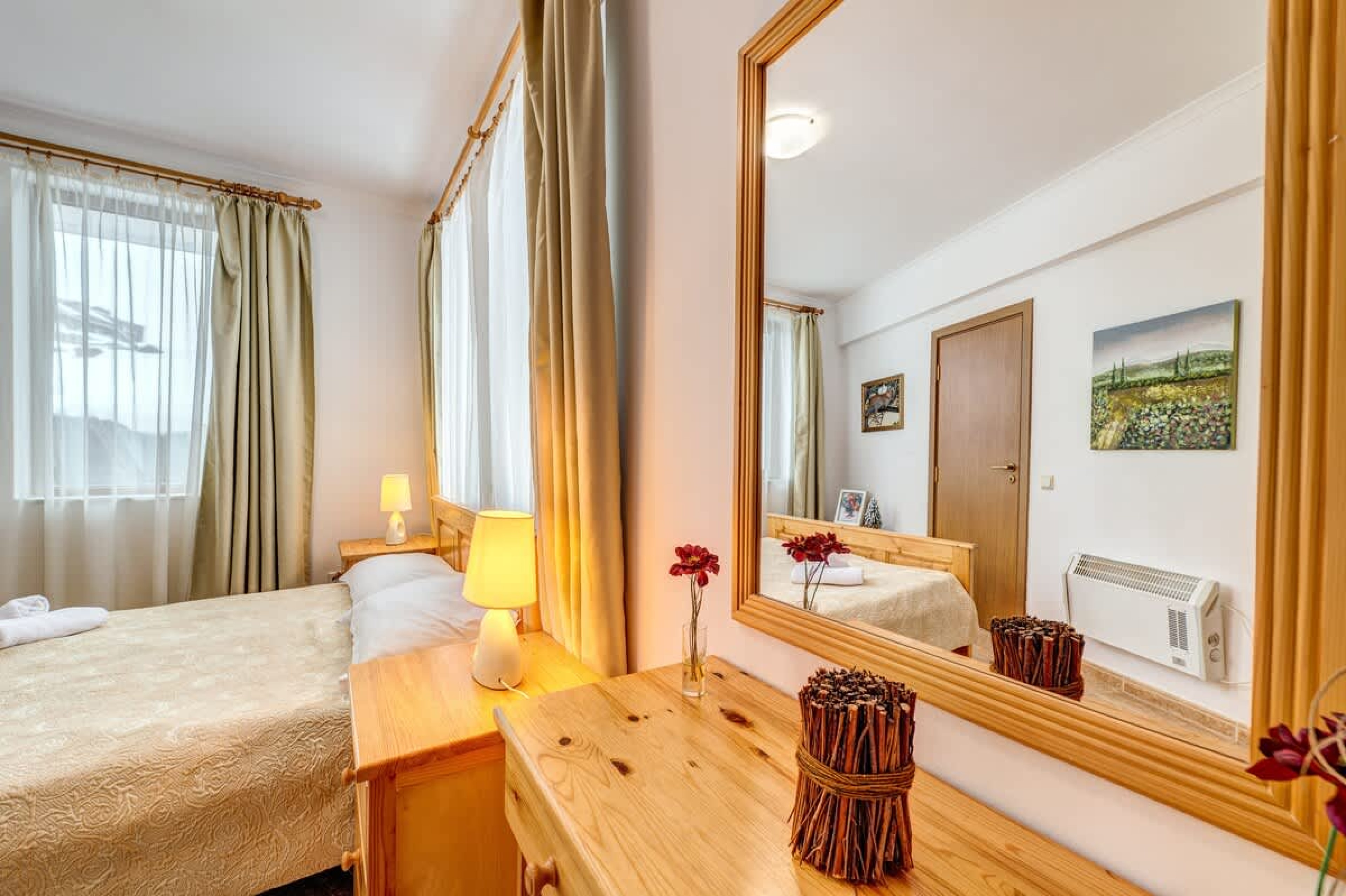 Scoutaround White Logo