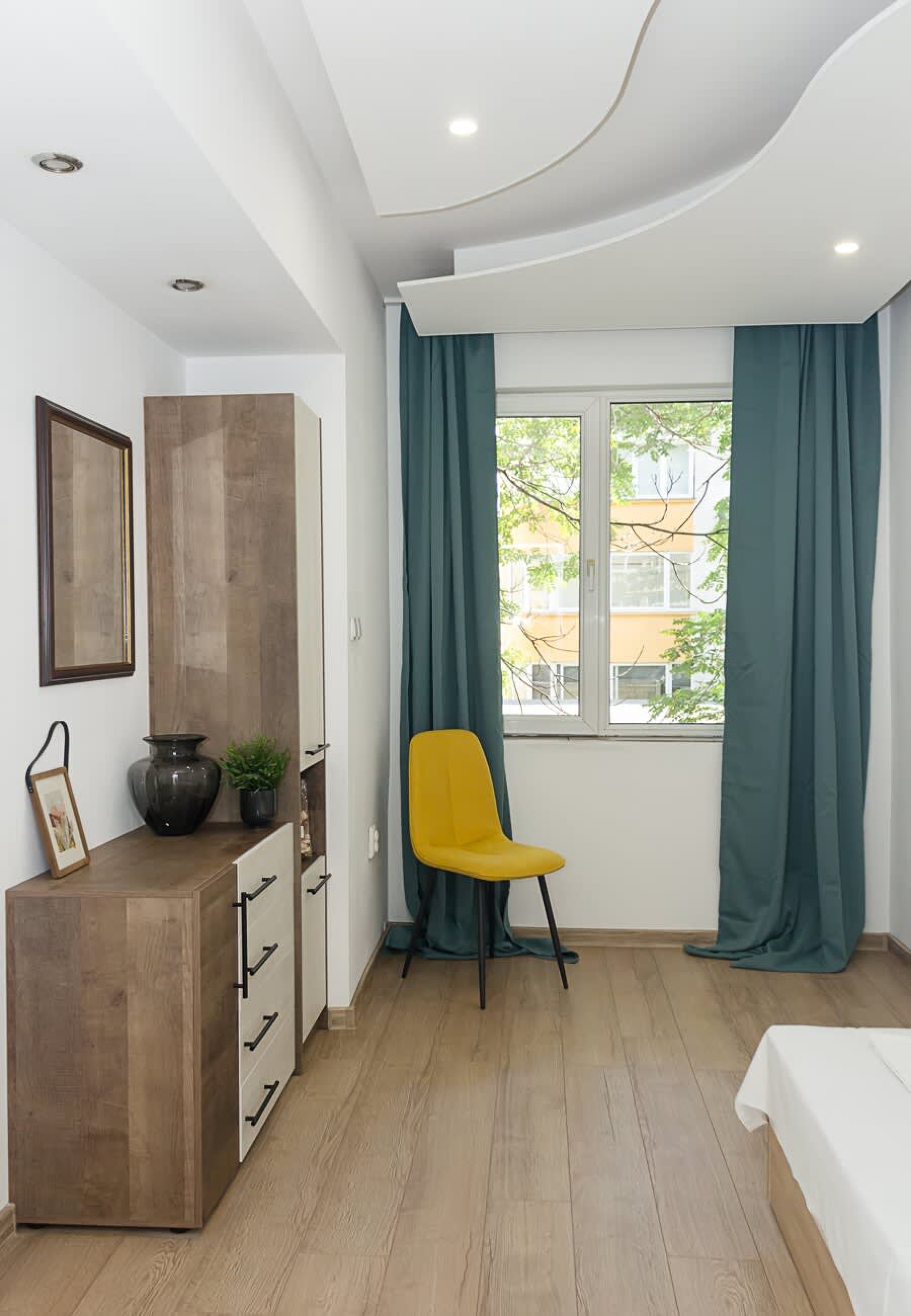 Scoutaround White Logo