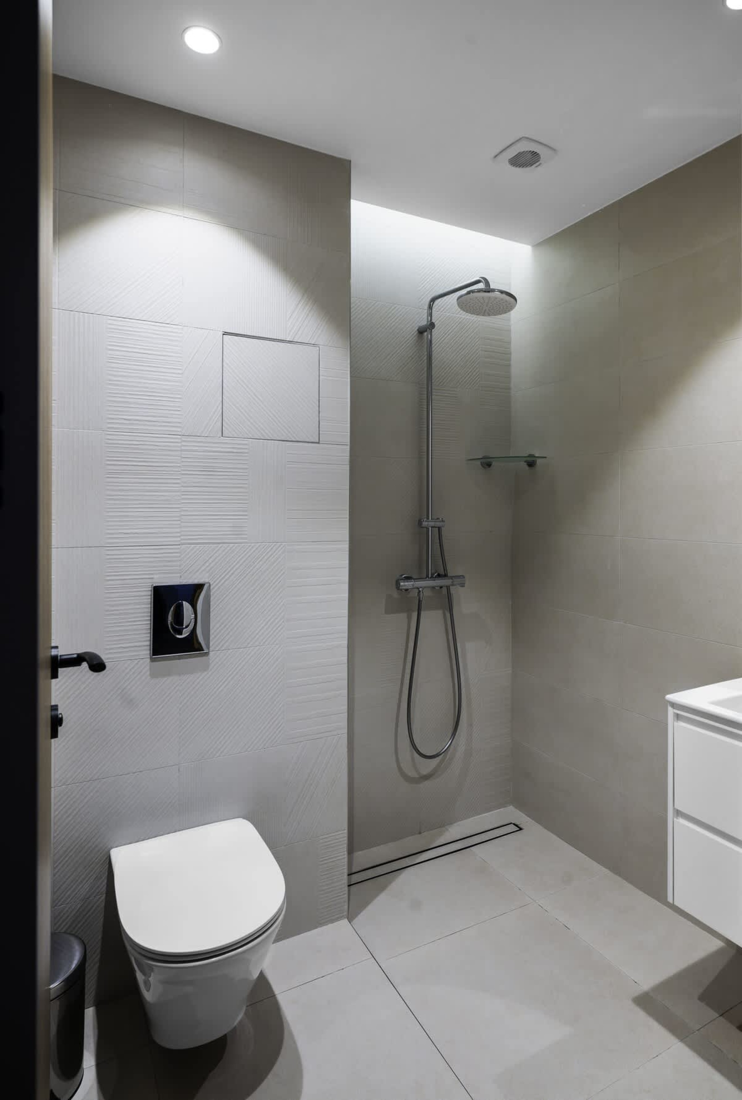 Scoutaround White Logo