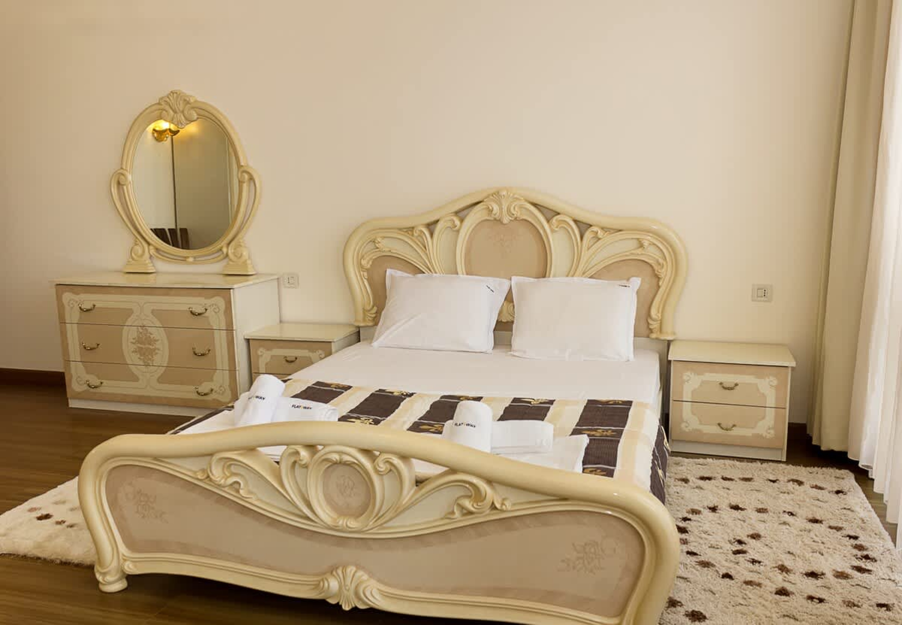 Scoutaround White Logo