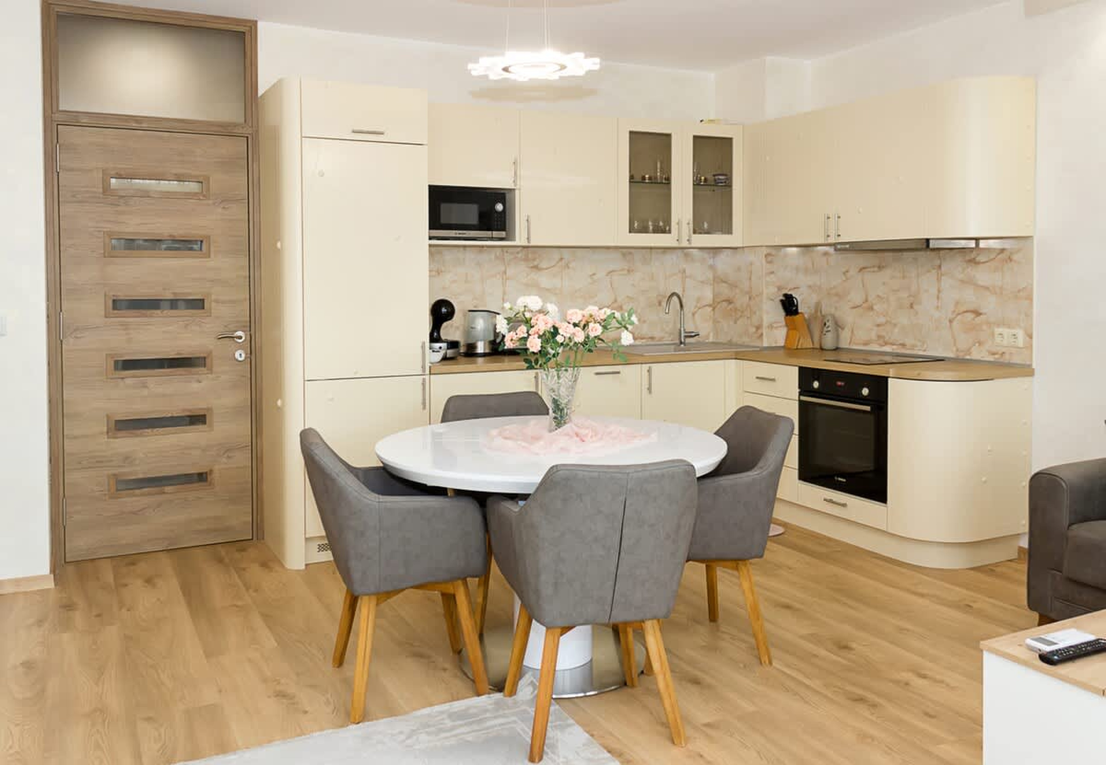 Scoutaround White Logo