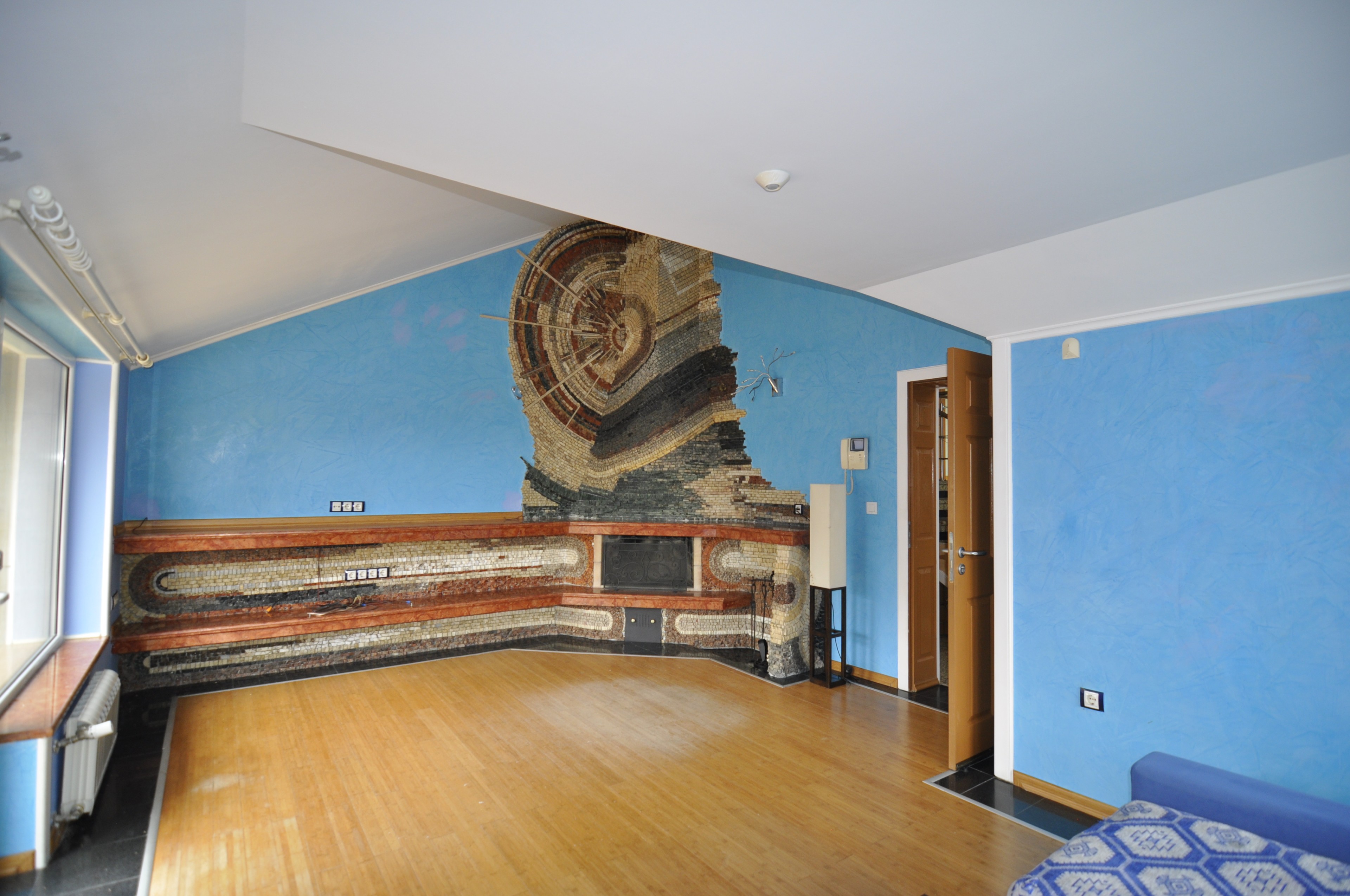 Scoutaround White Logo