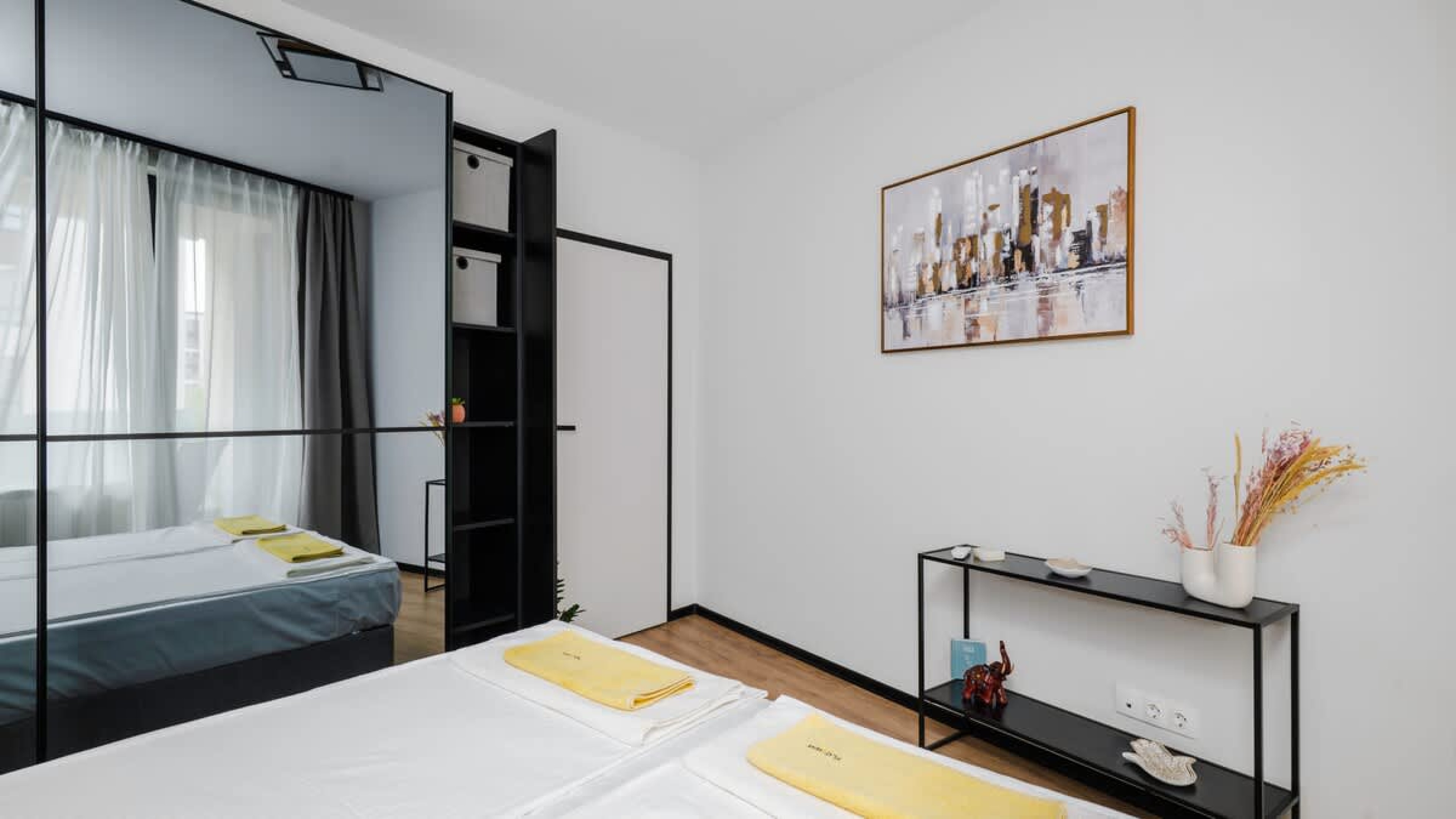 Scoutaround White Logo