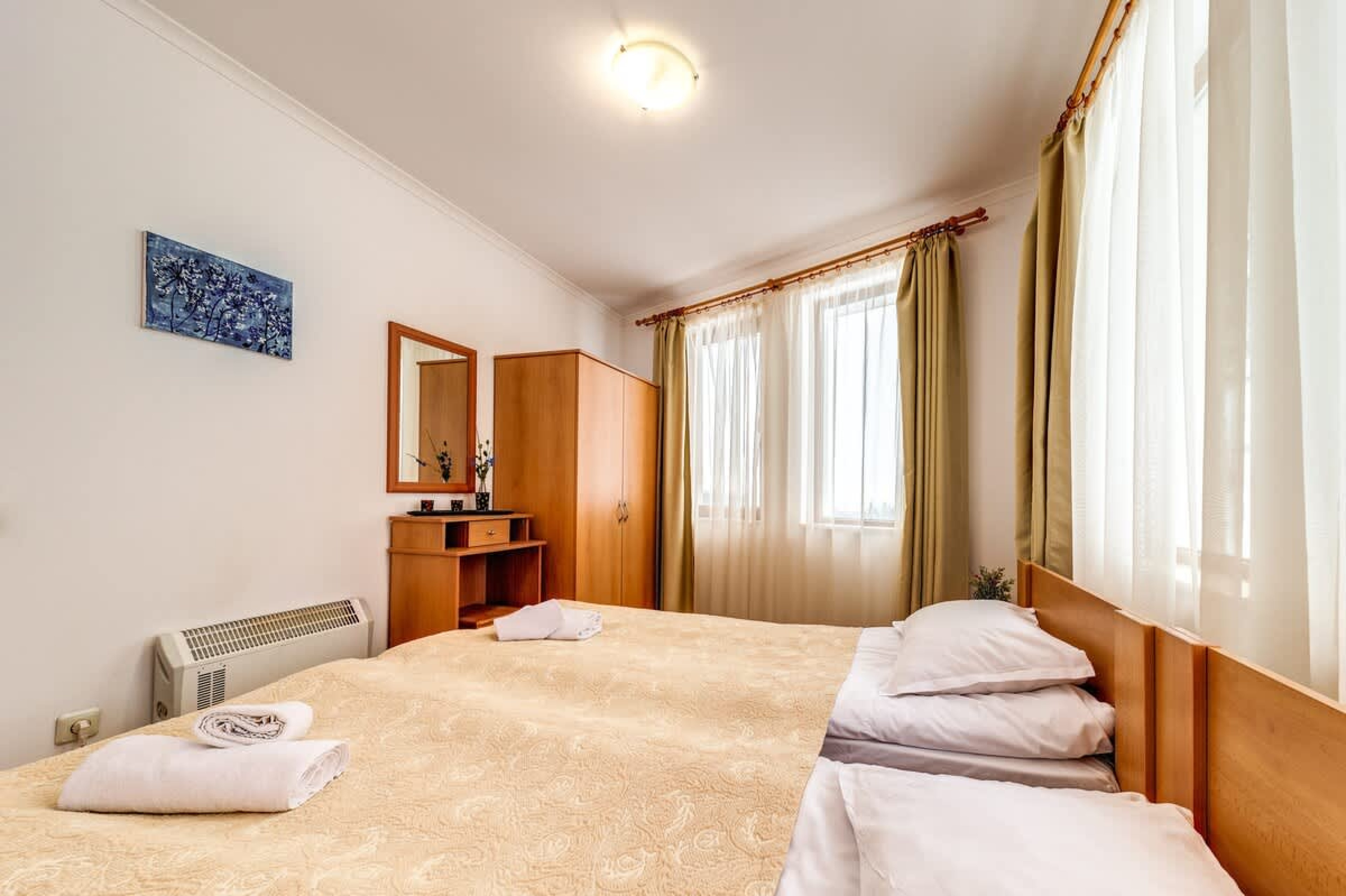 Scoutaround White Logo