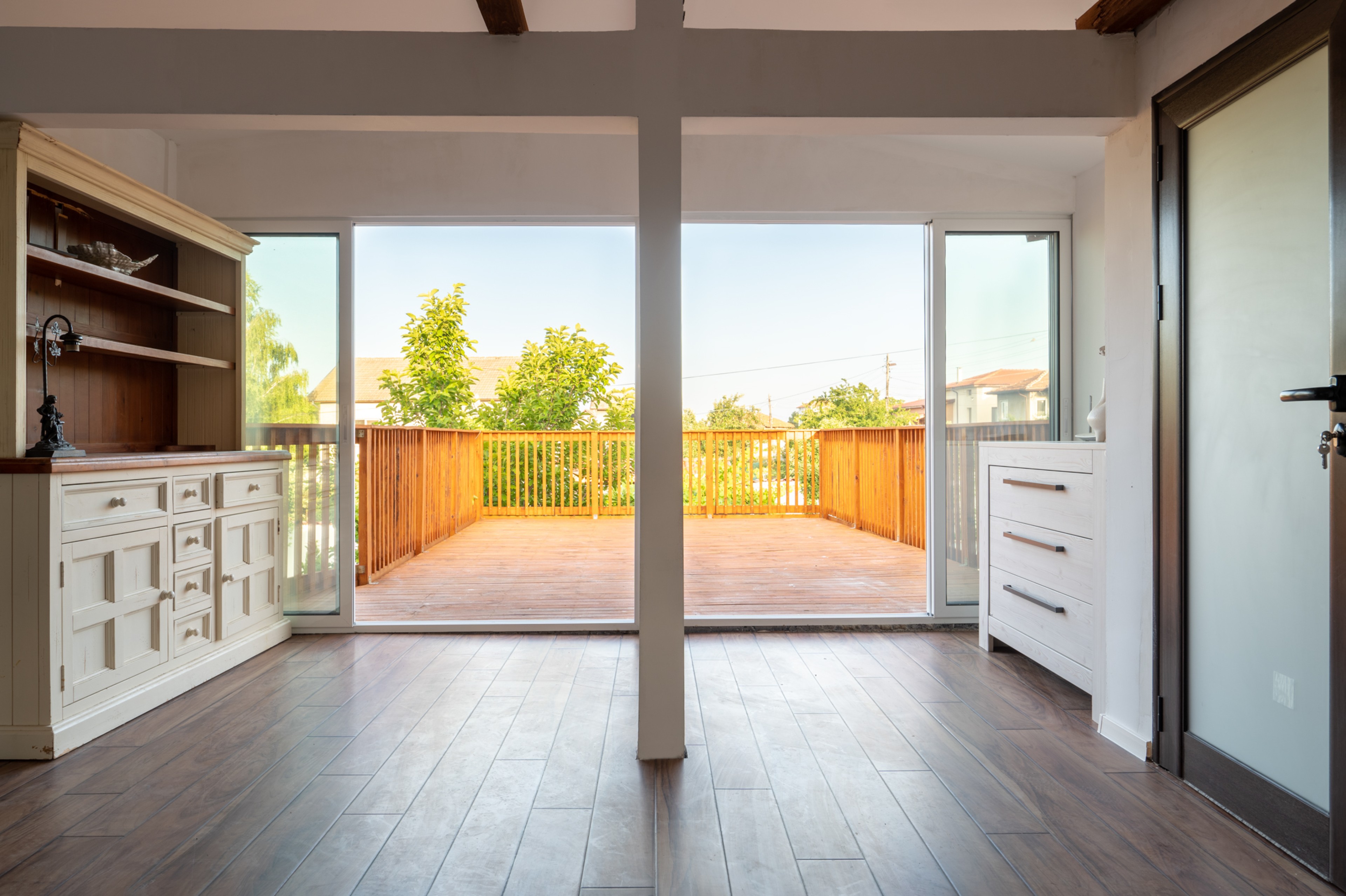 Scoutaround White Logo