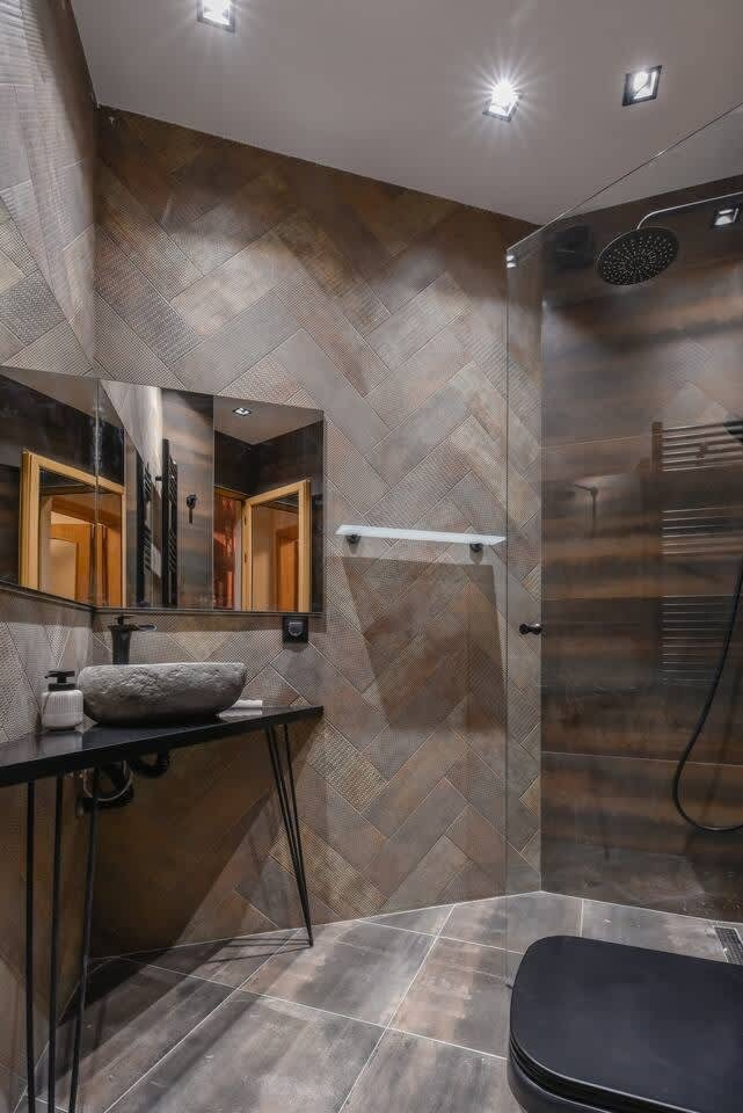 Scoutaround White Logo