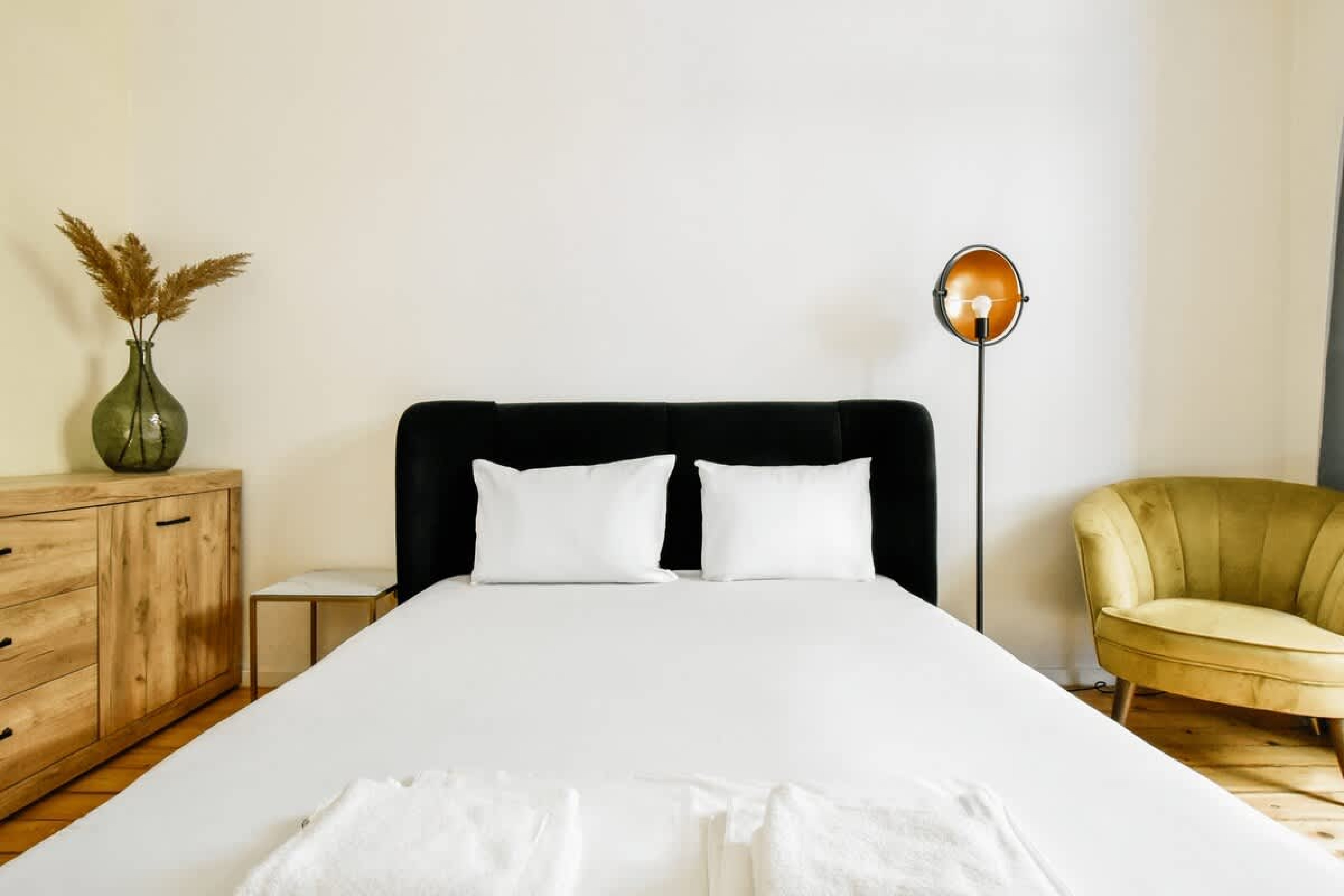 Scoutaround White Logo