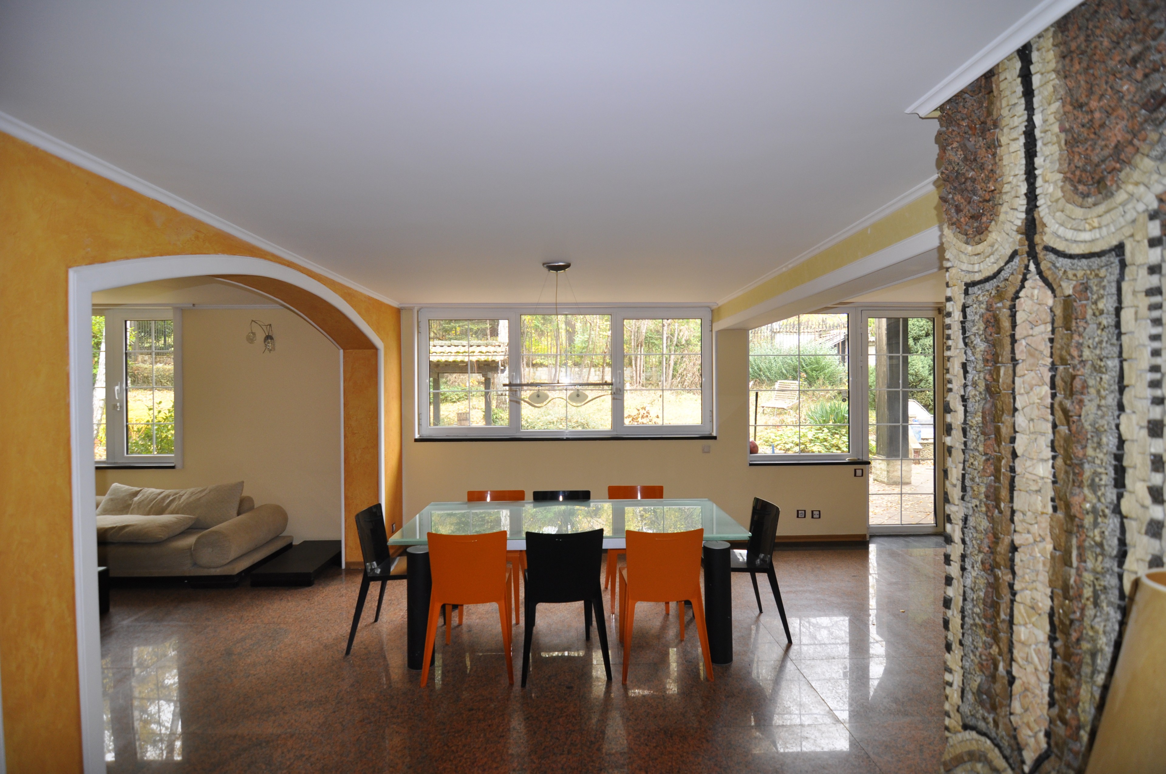 Scoutaround White Logo