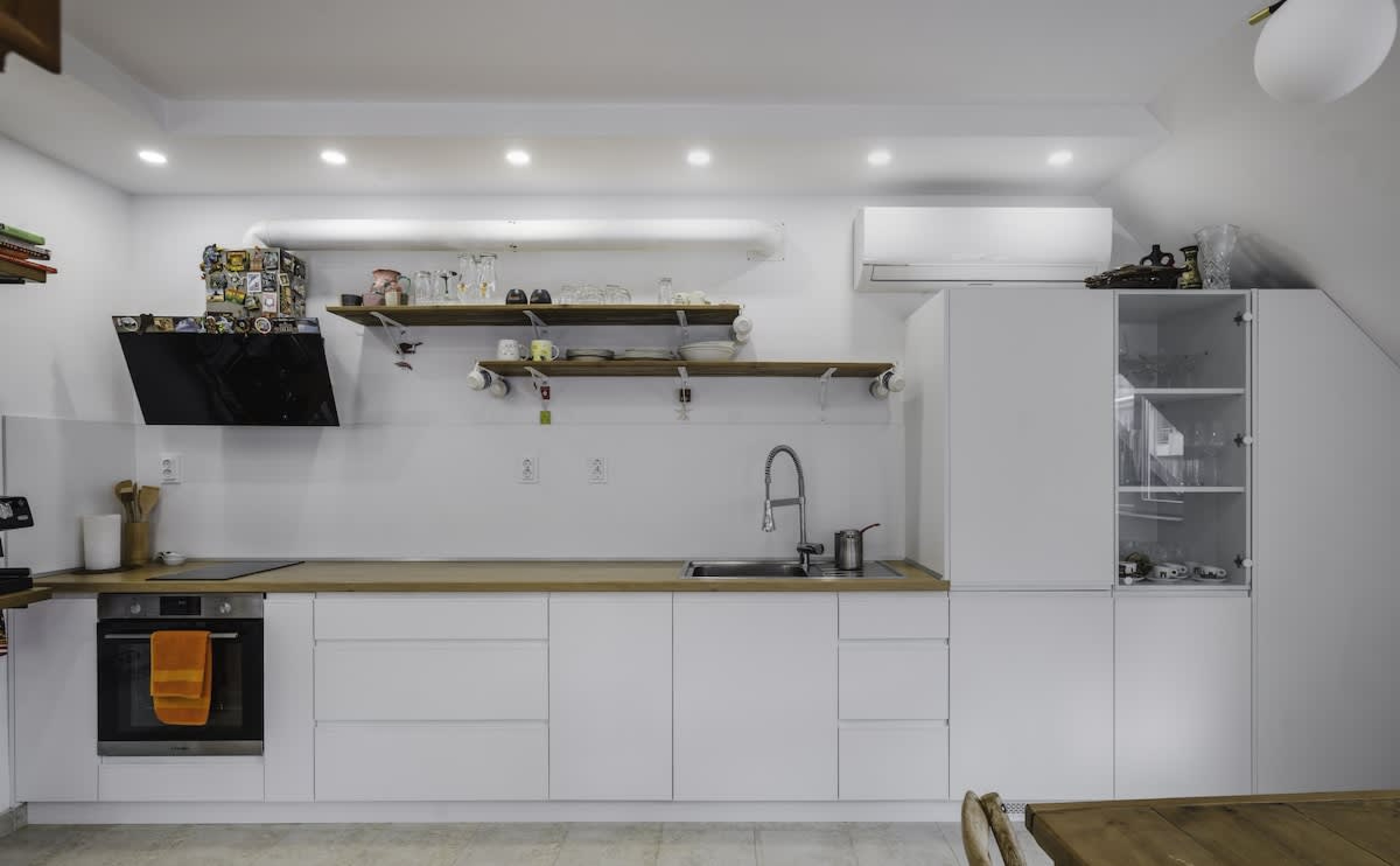 Scoutaround White Logo