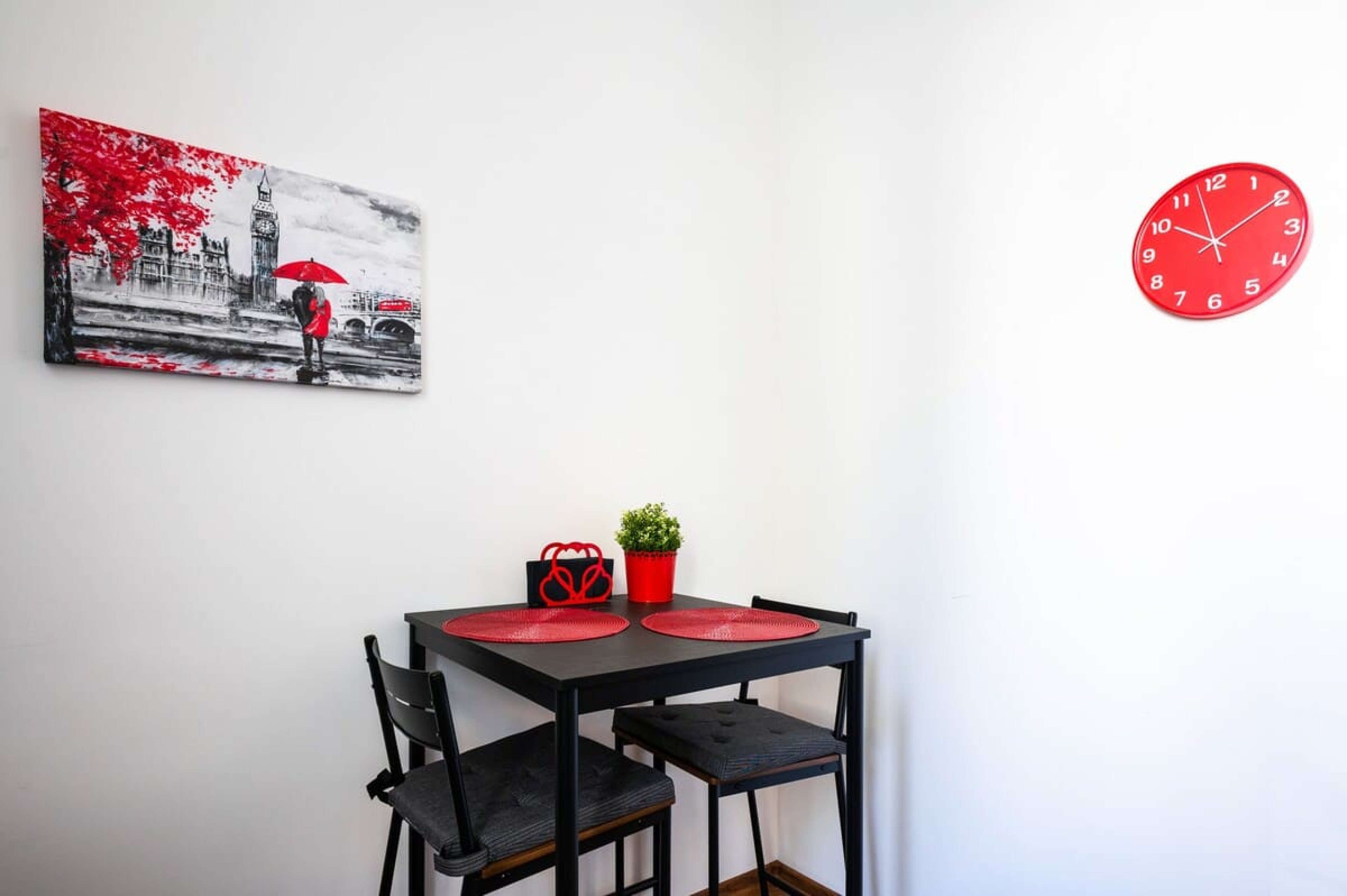 Scoutaround White Logo