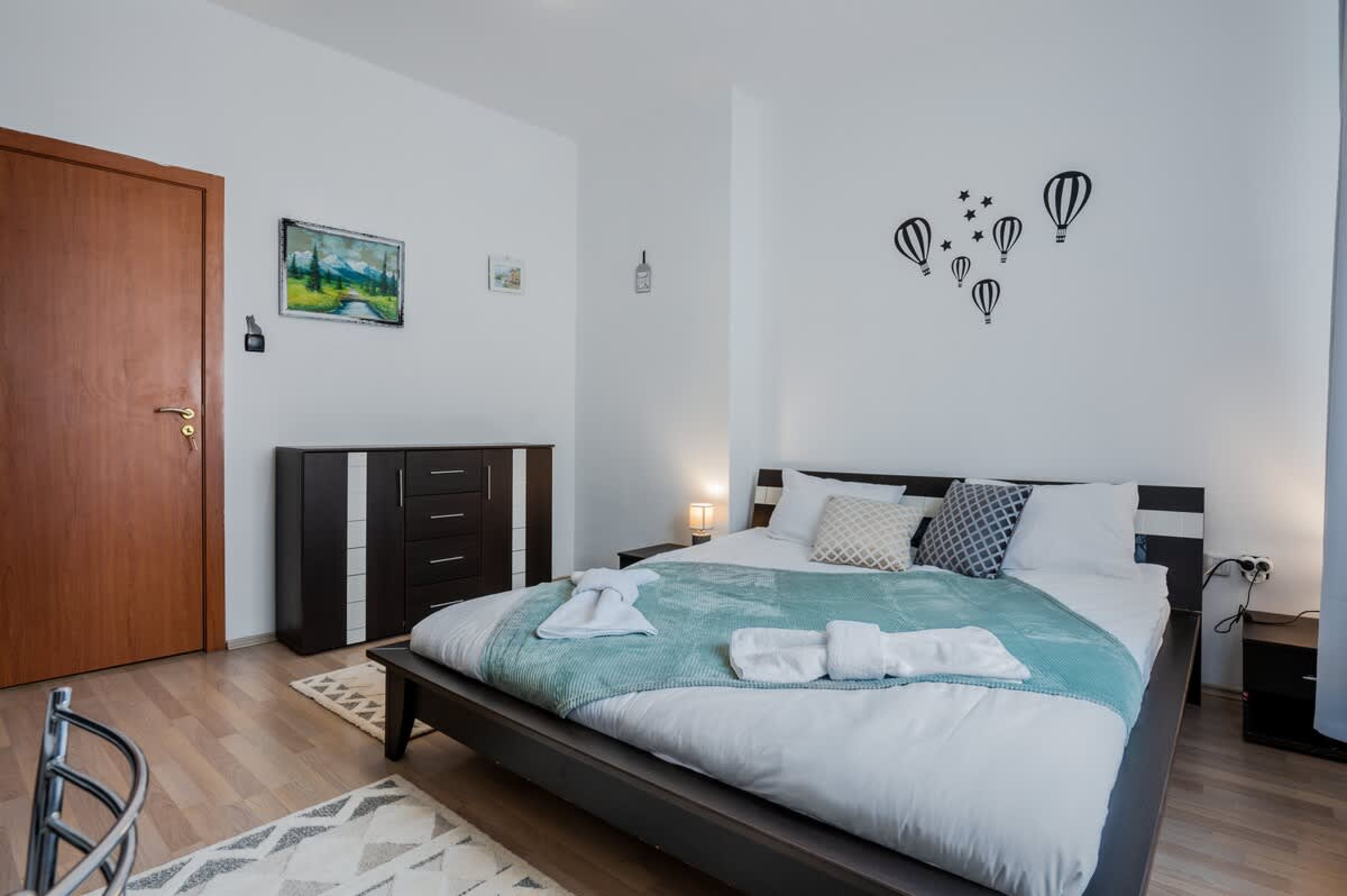 Scoutaround White Logo