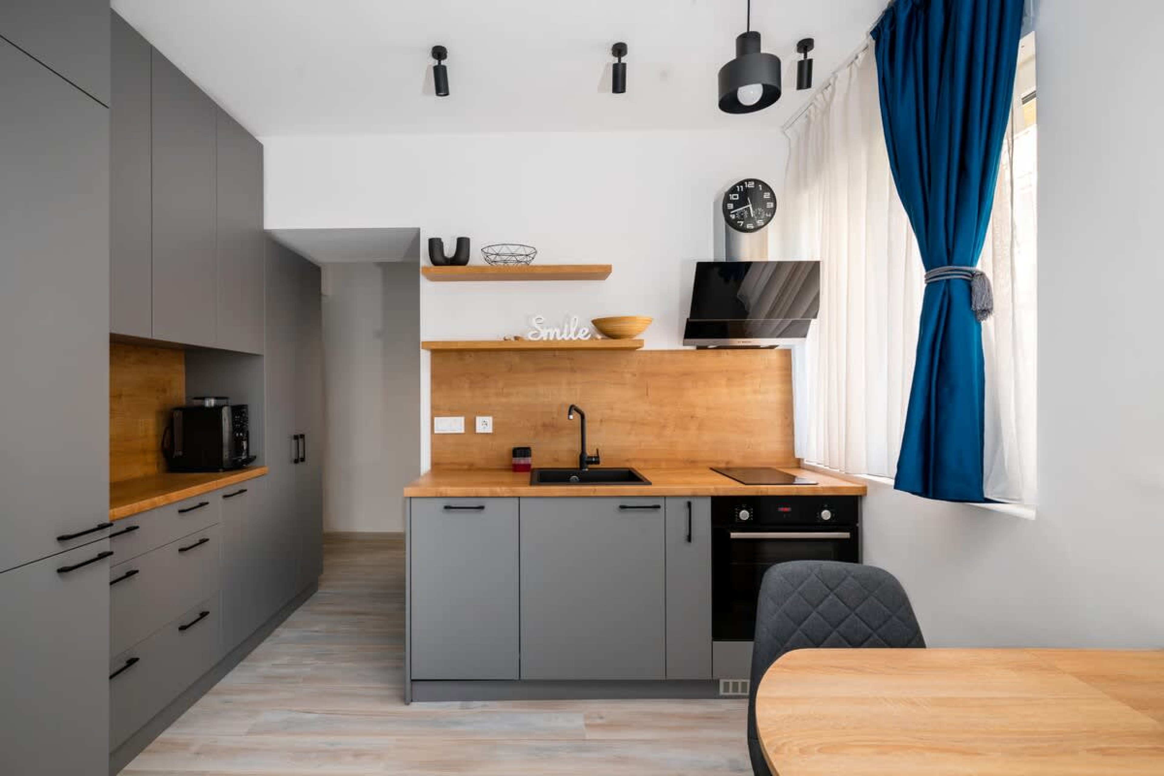 Scoutaround White Logo