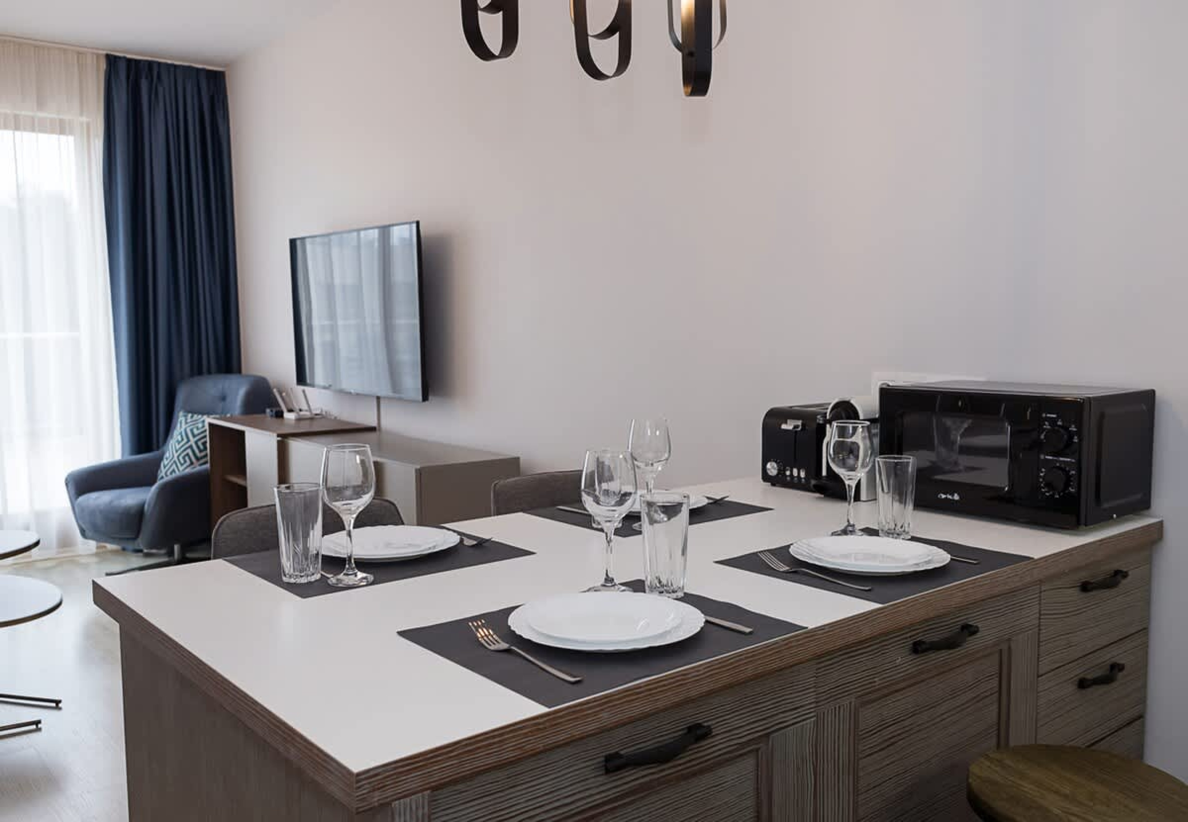 Scoutaround White Logo