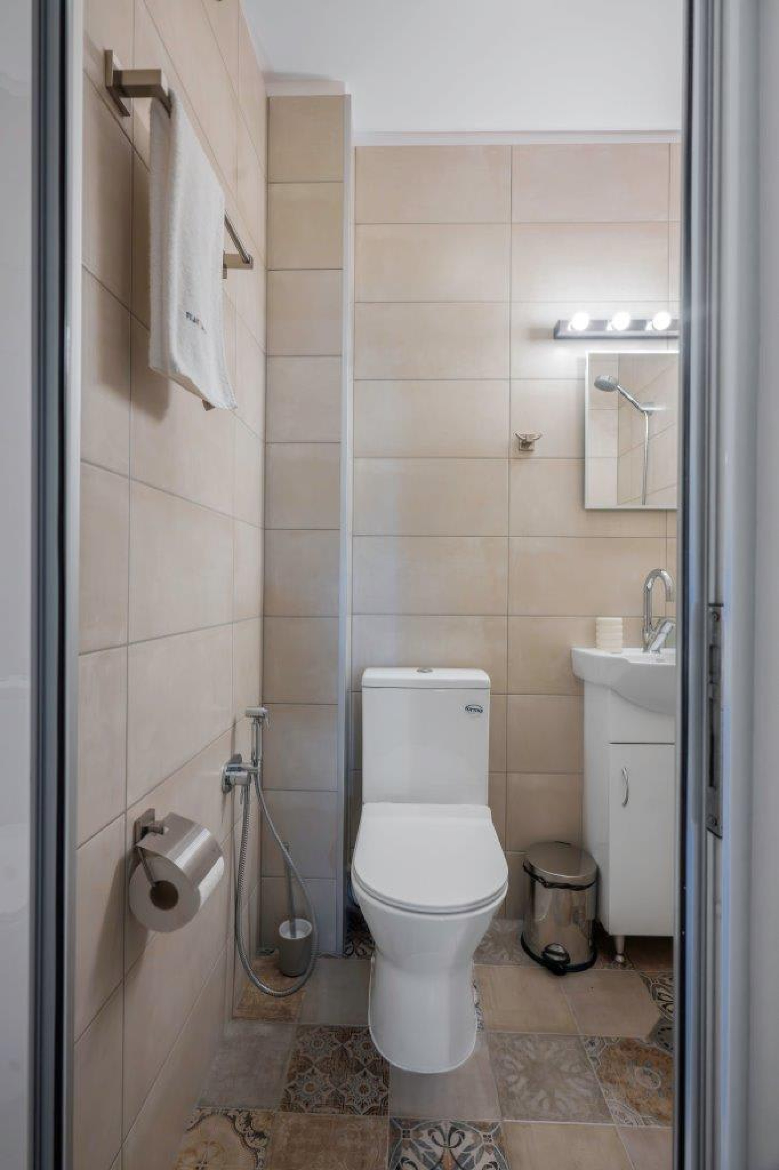 Scoutaround White Logo