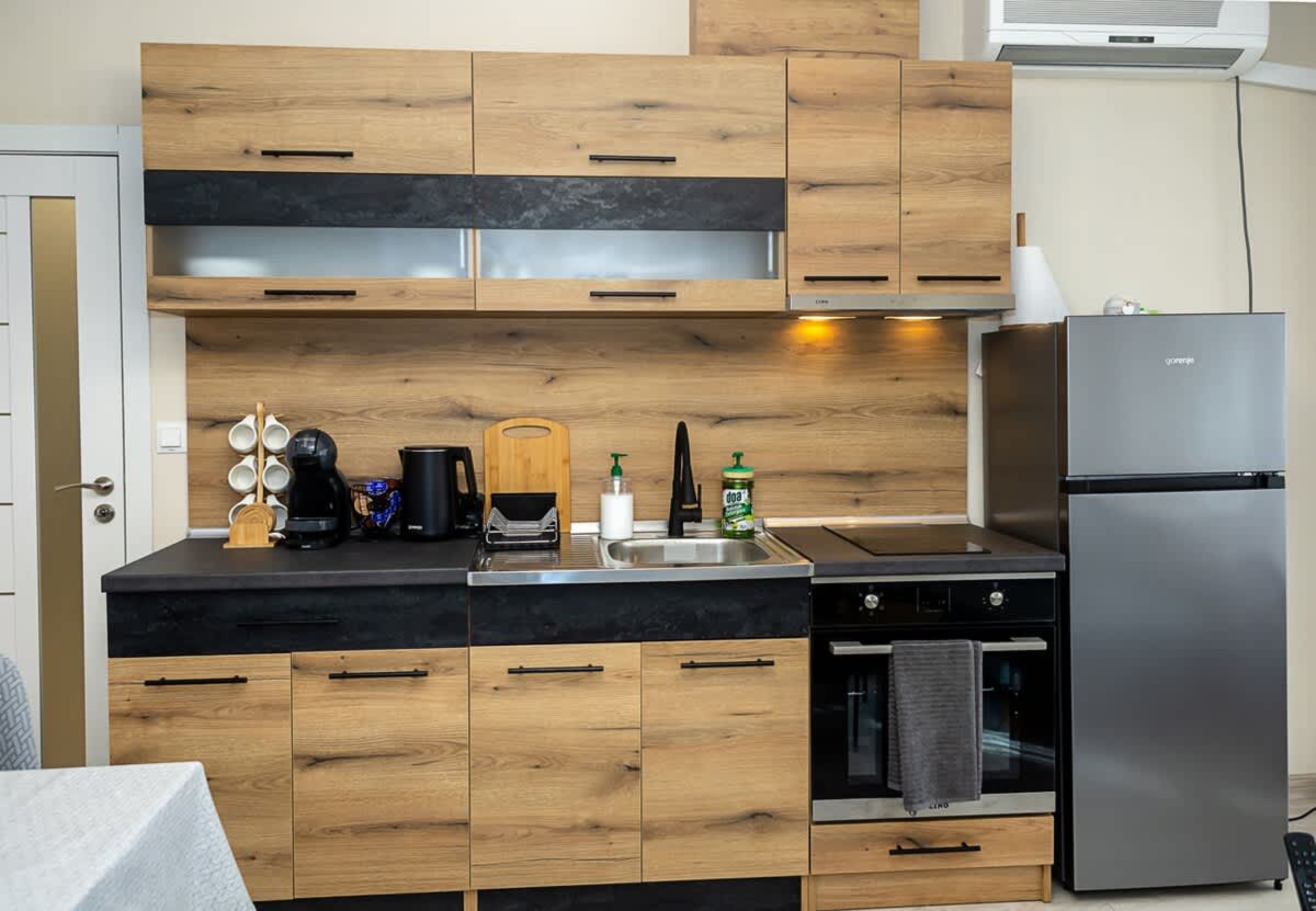 Bright One-Bedroom Flat with Balcony | Quiet Area - Photo 10