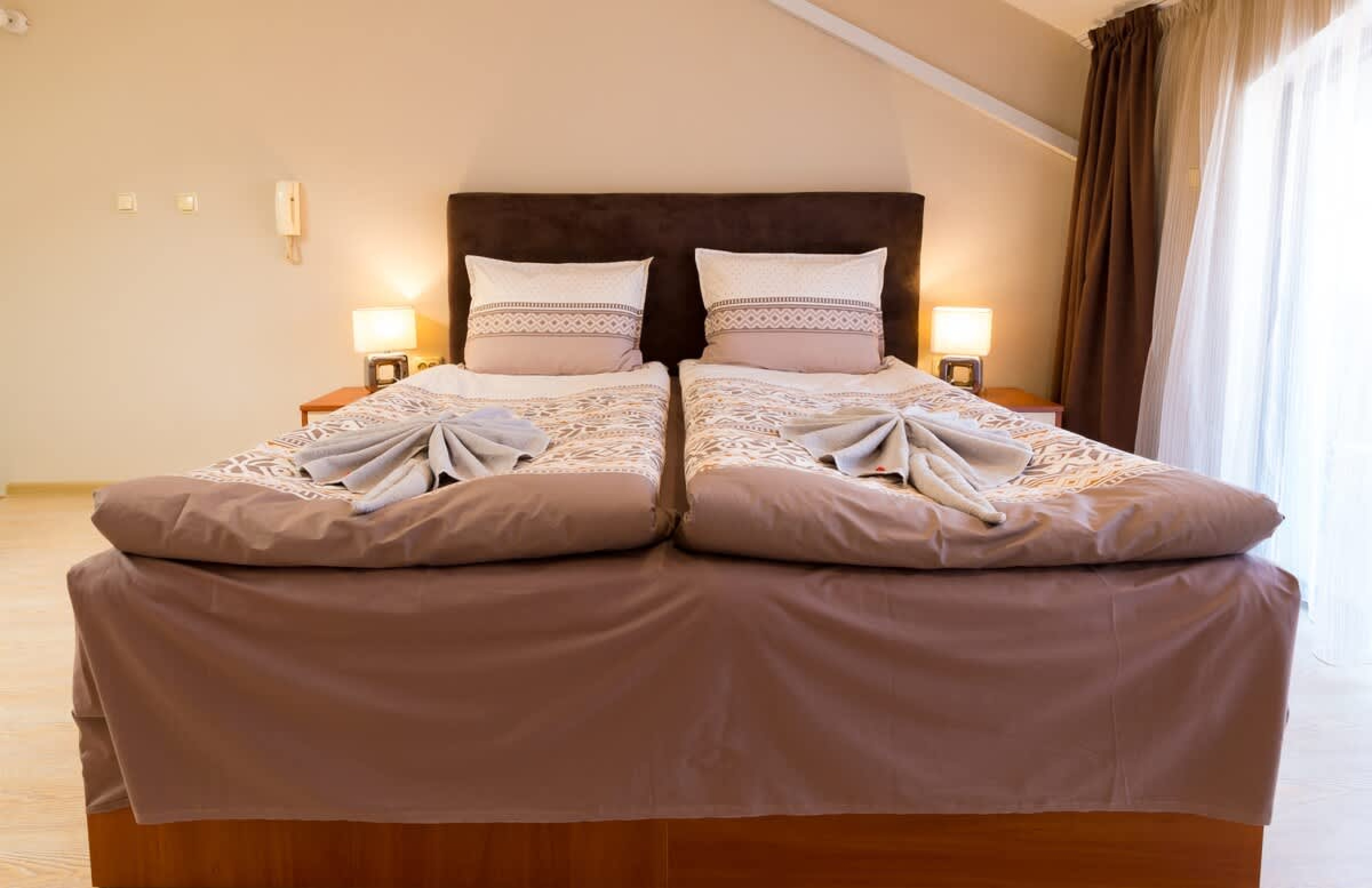 Scoutaround White Logo