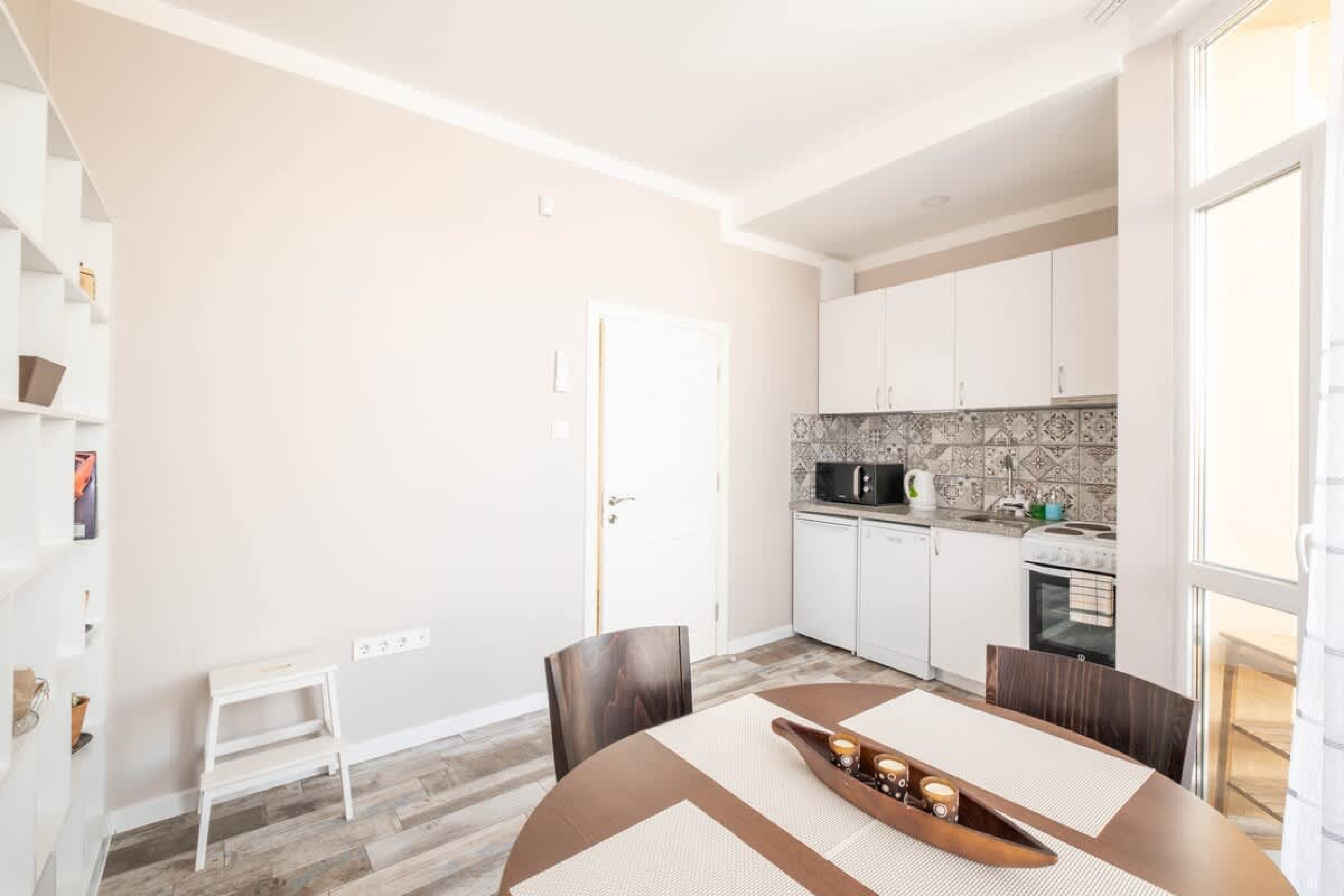 Scoutaround White Logo