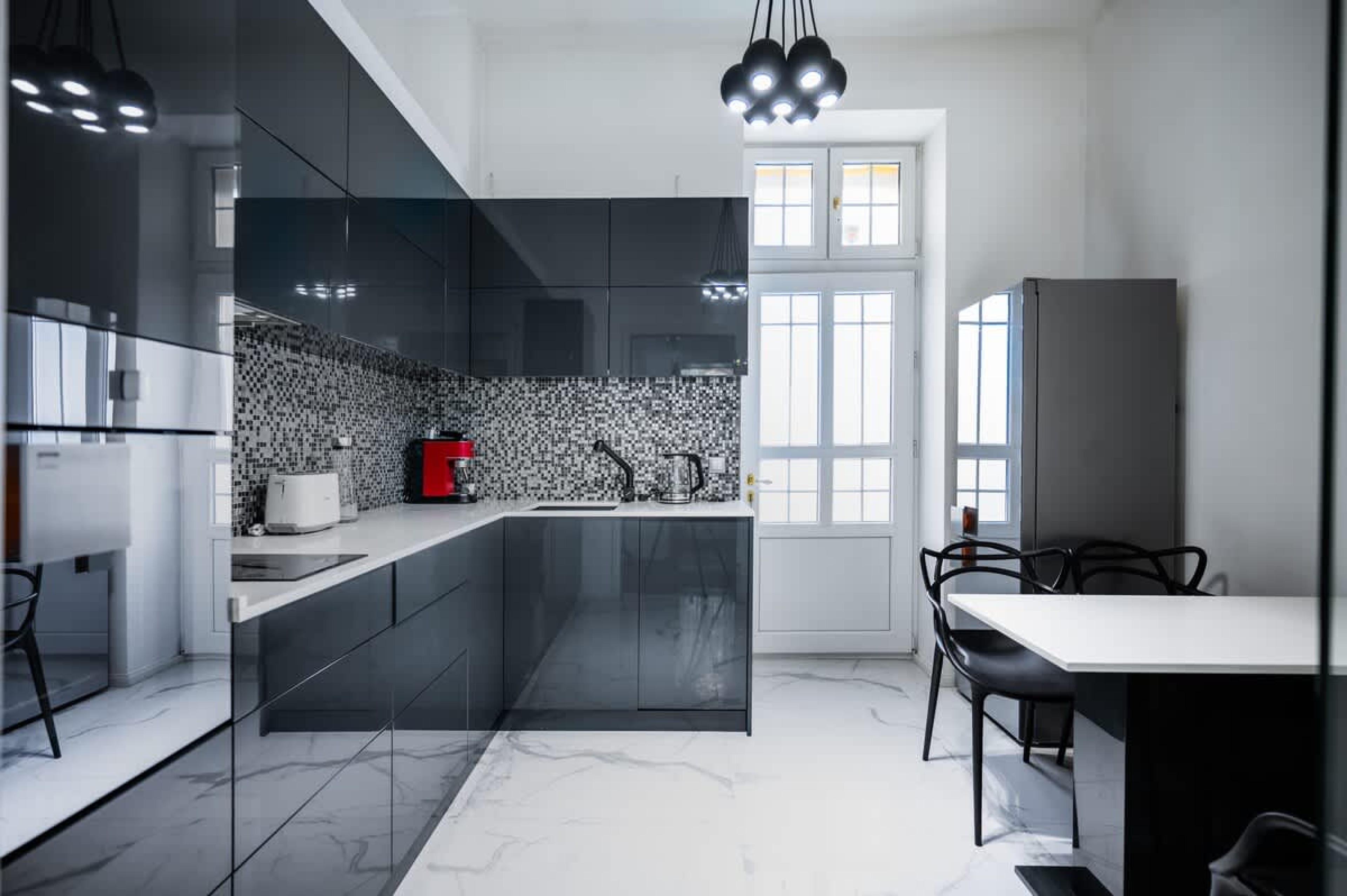 Scoutaround White Logo