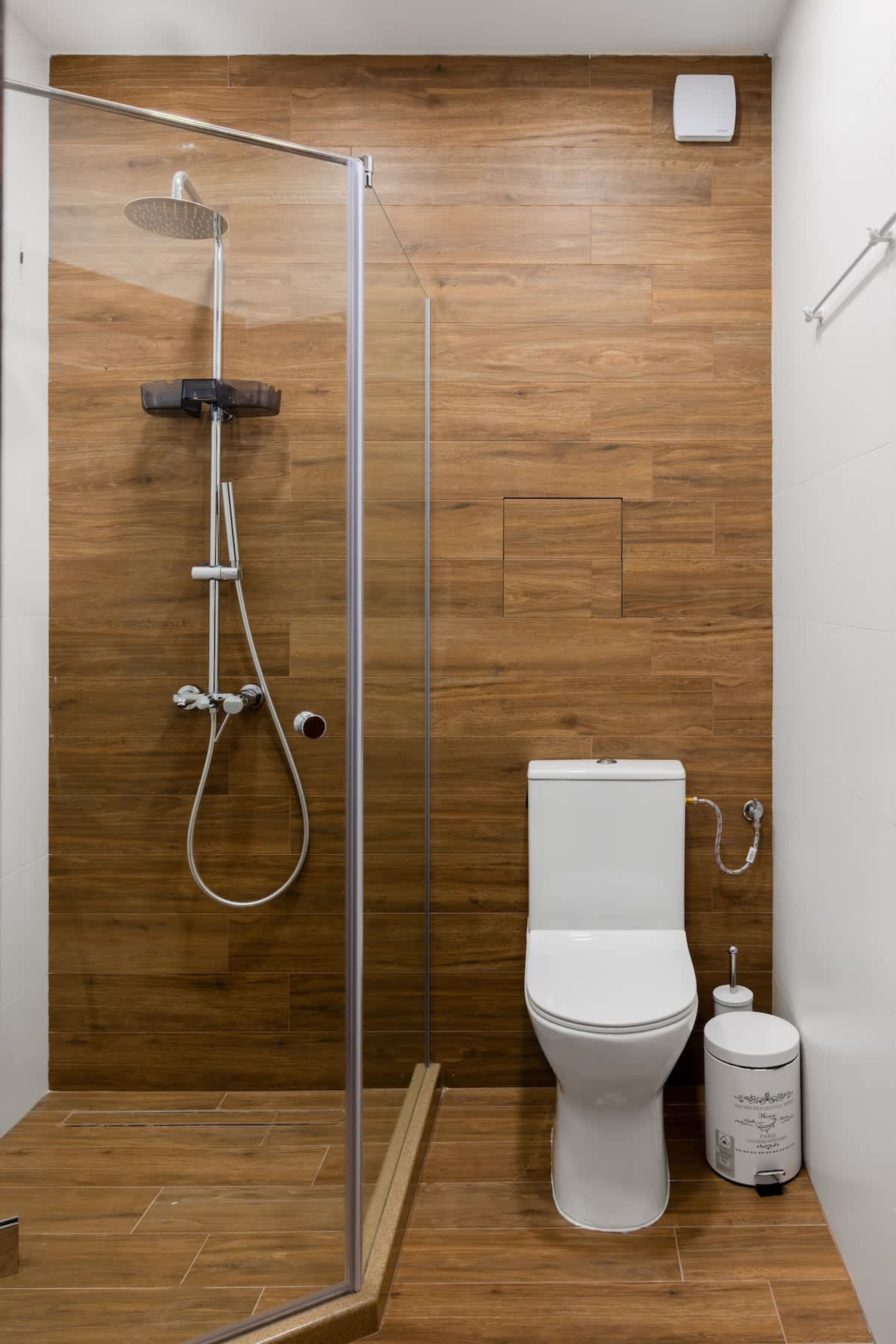 Scoutaround White Logo