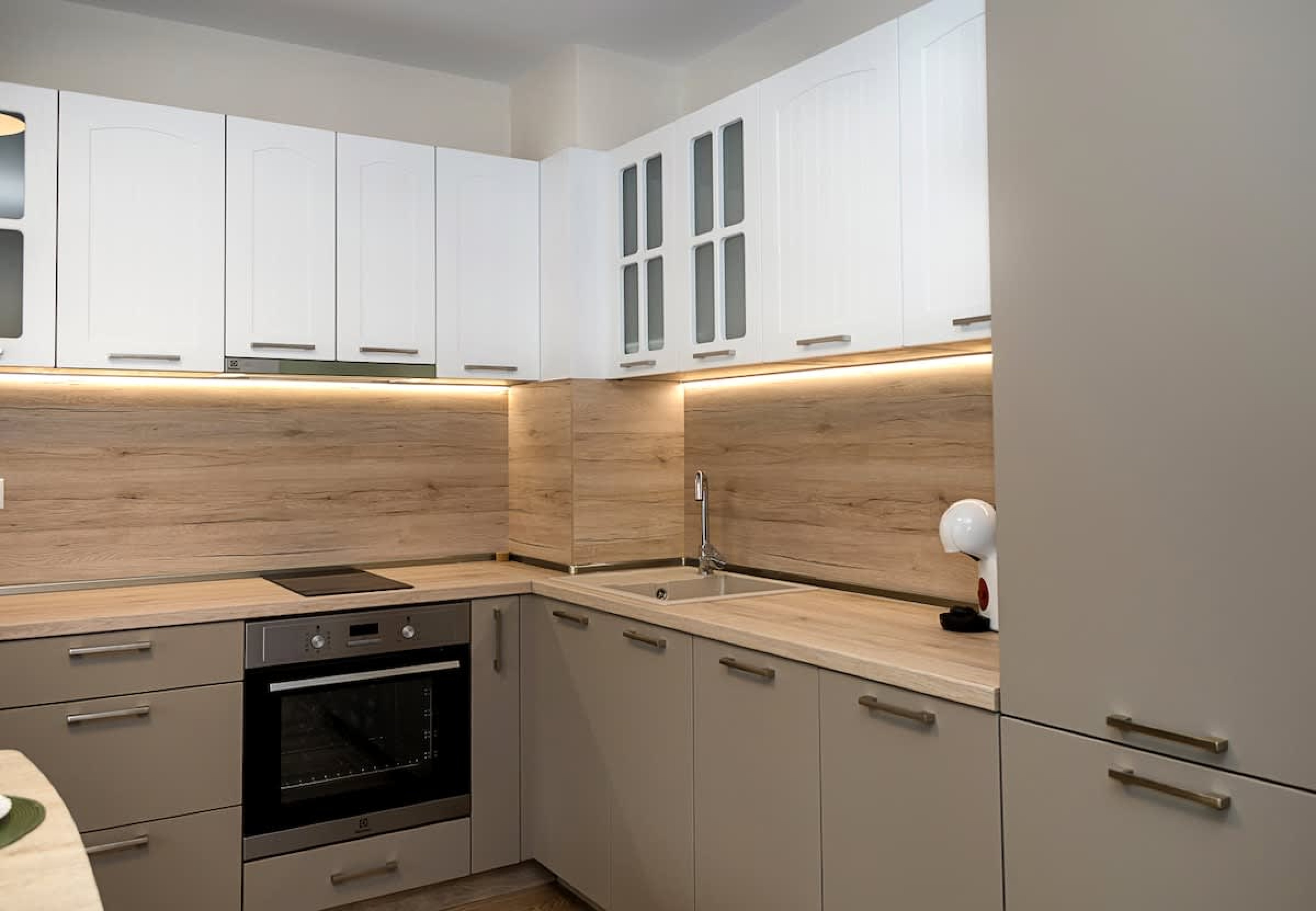 Scoutaround White Logo