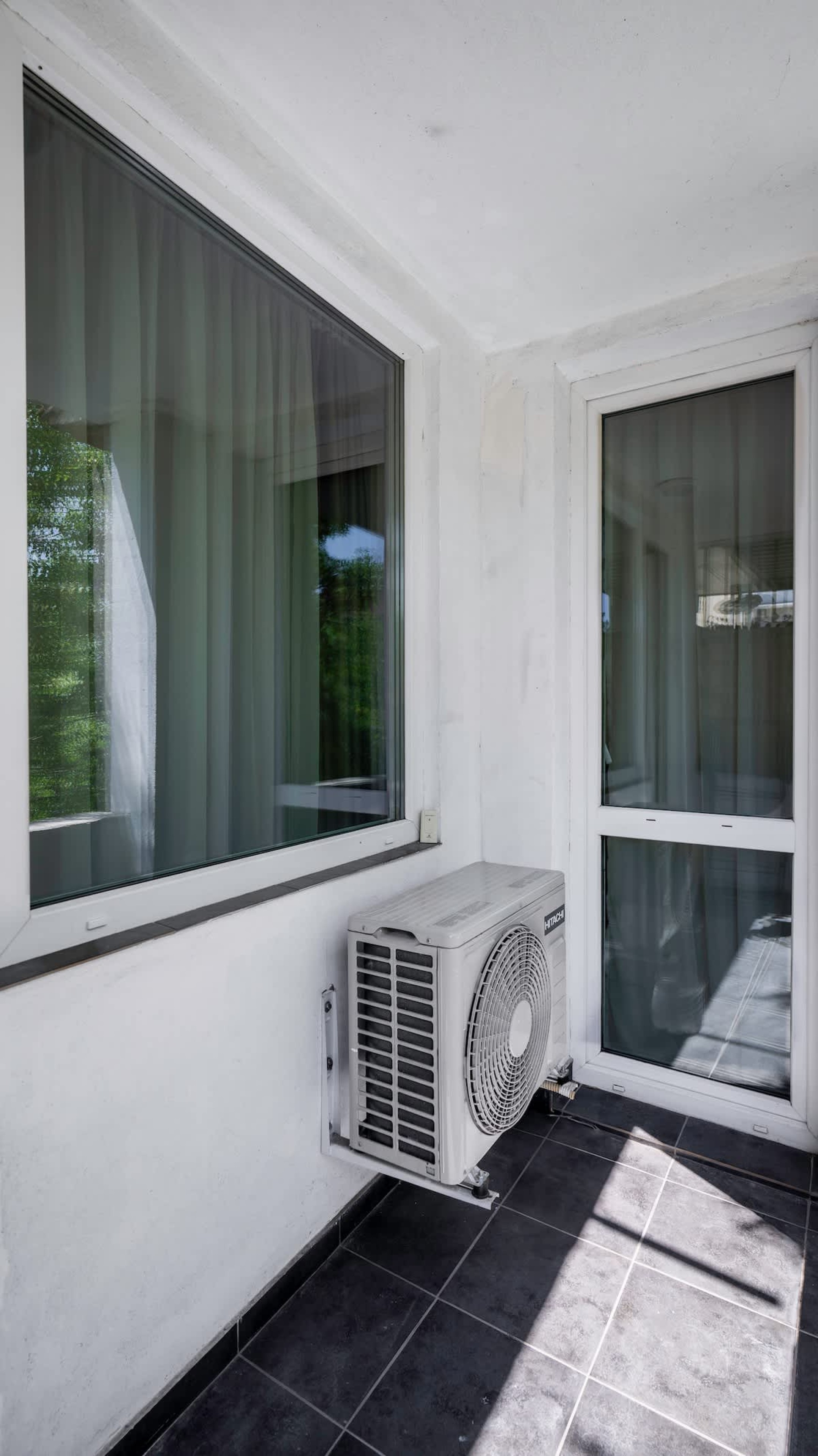 Scoutaround White Logo