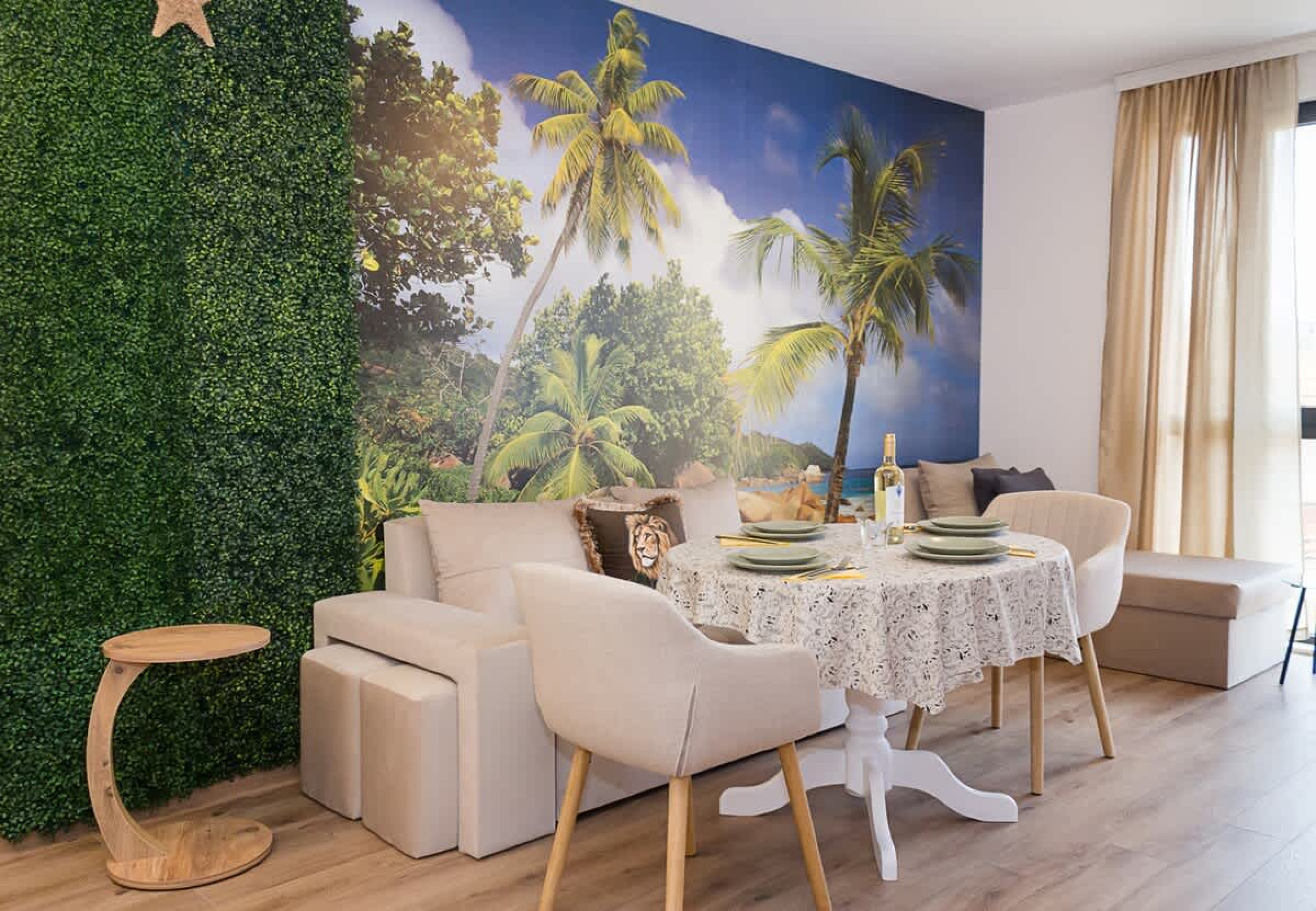 Scoutaround White Logo