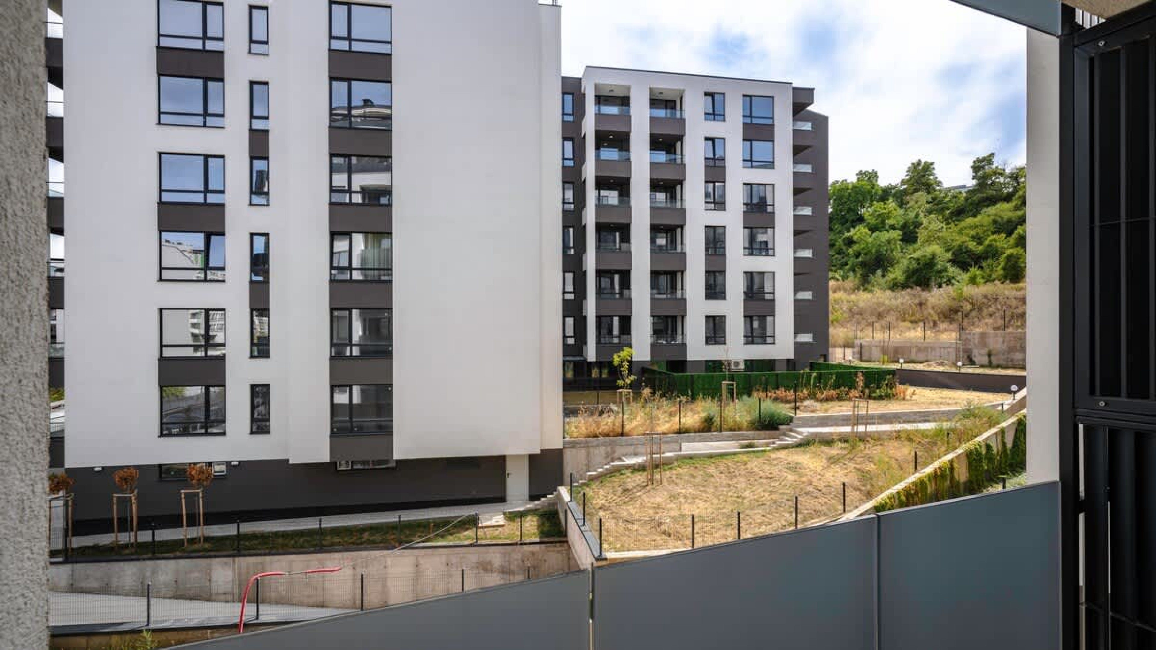 Scoutaround White Logo