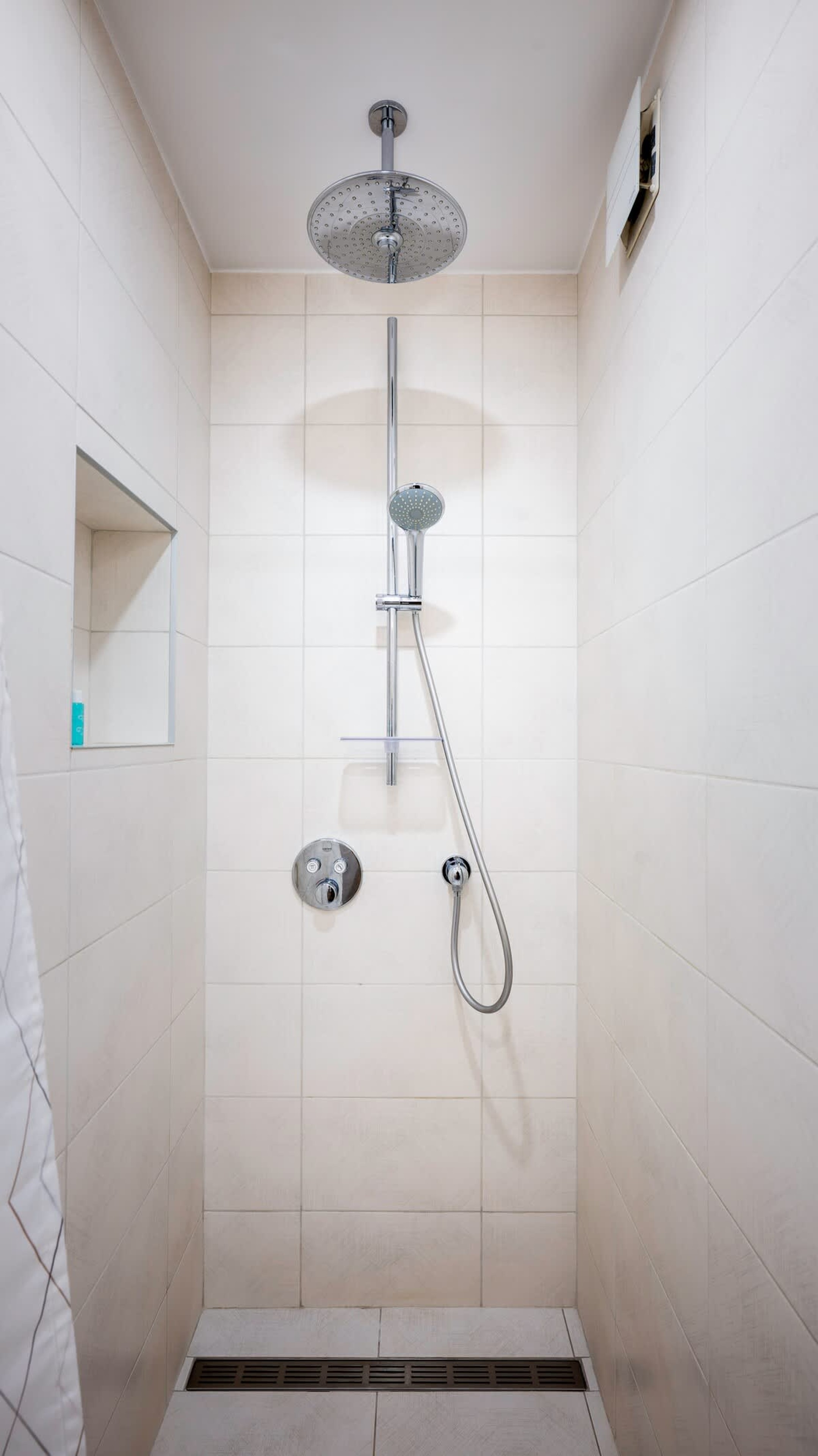 Scoutaround White Logo