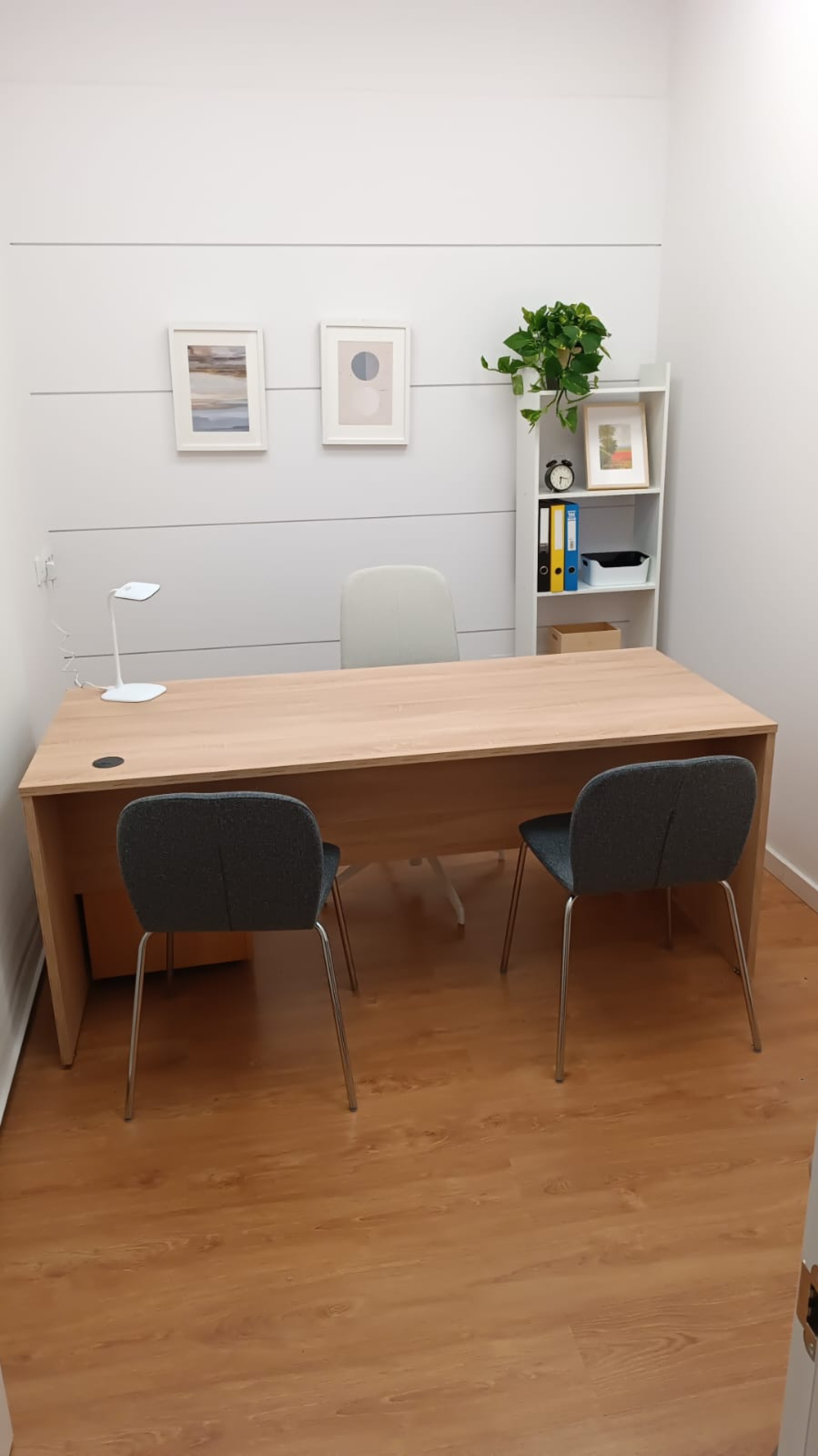 Scoutaround White Logo