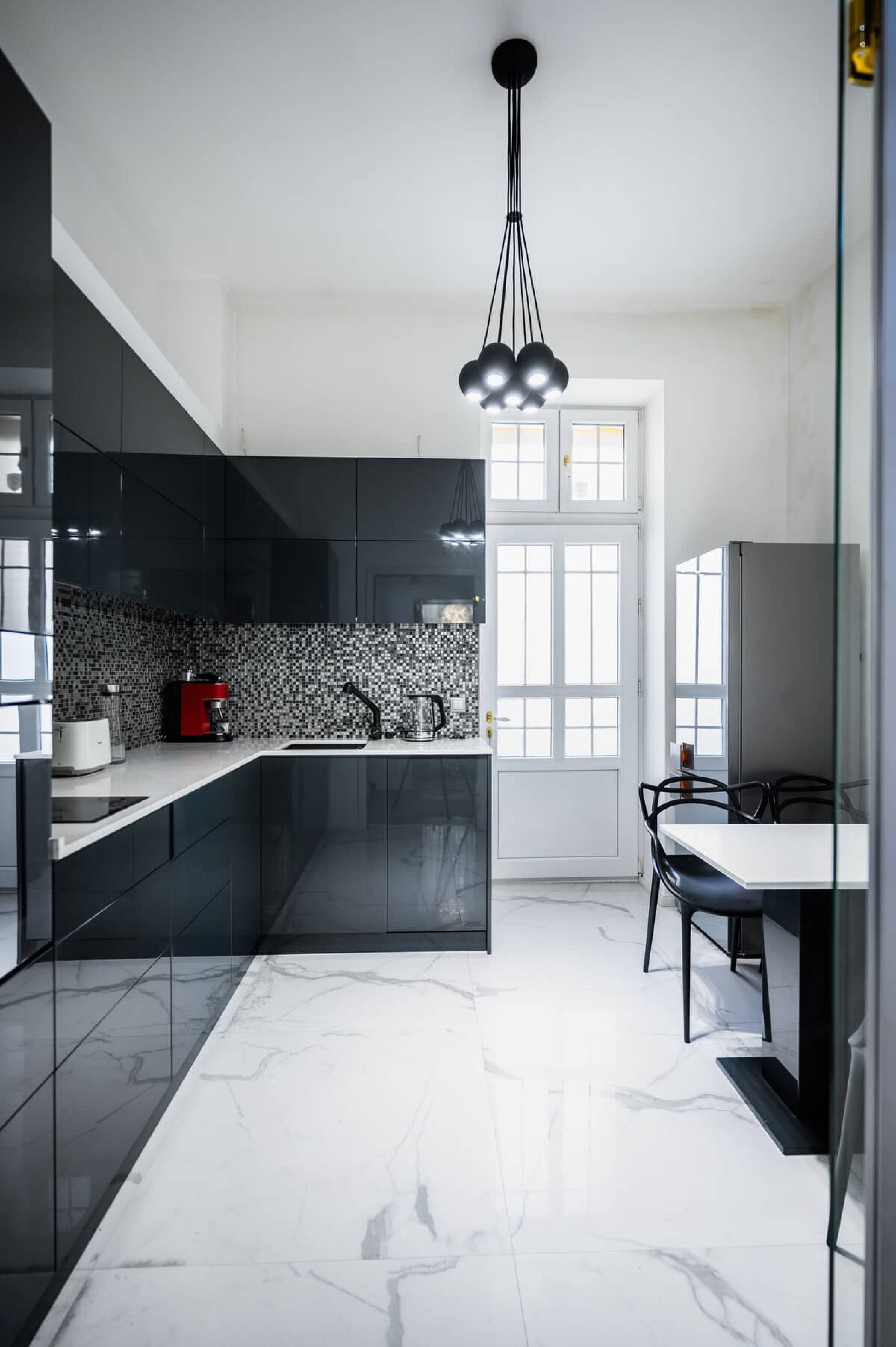 Scoutaround White Logo