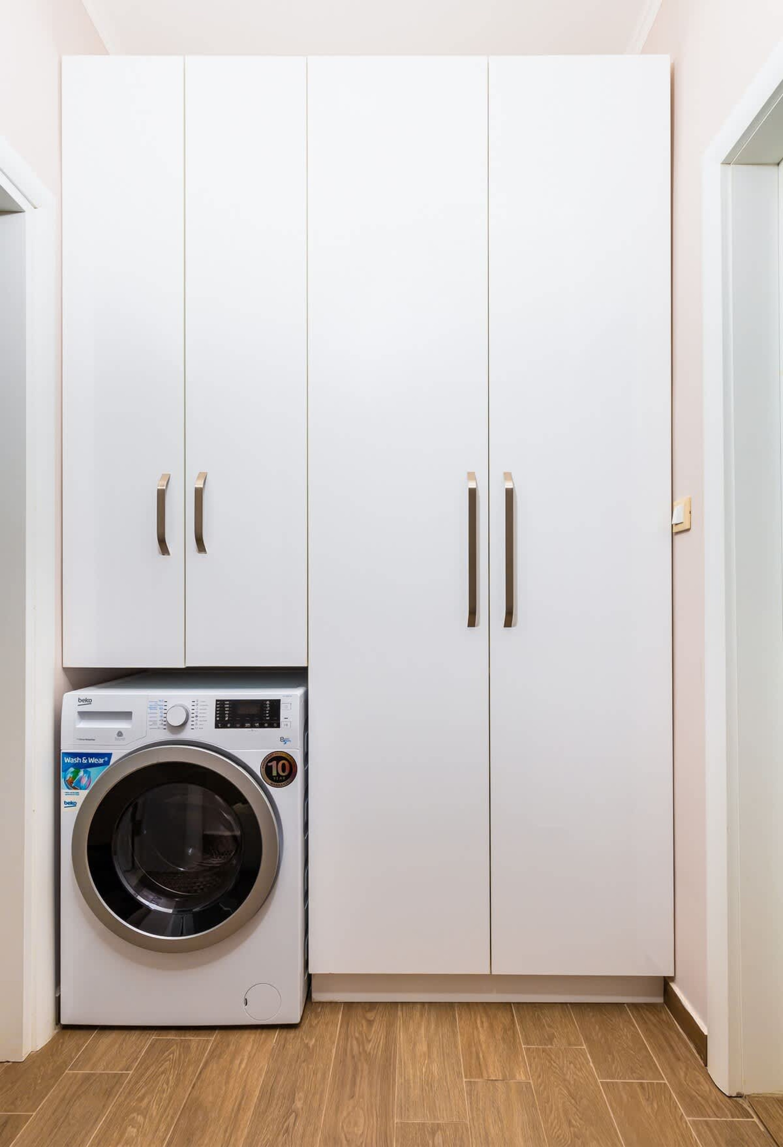 Scoutaround White Logo