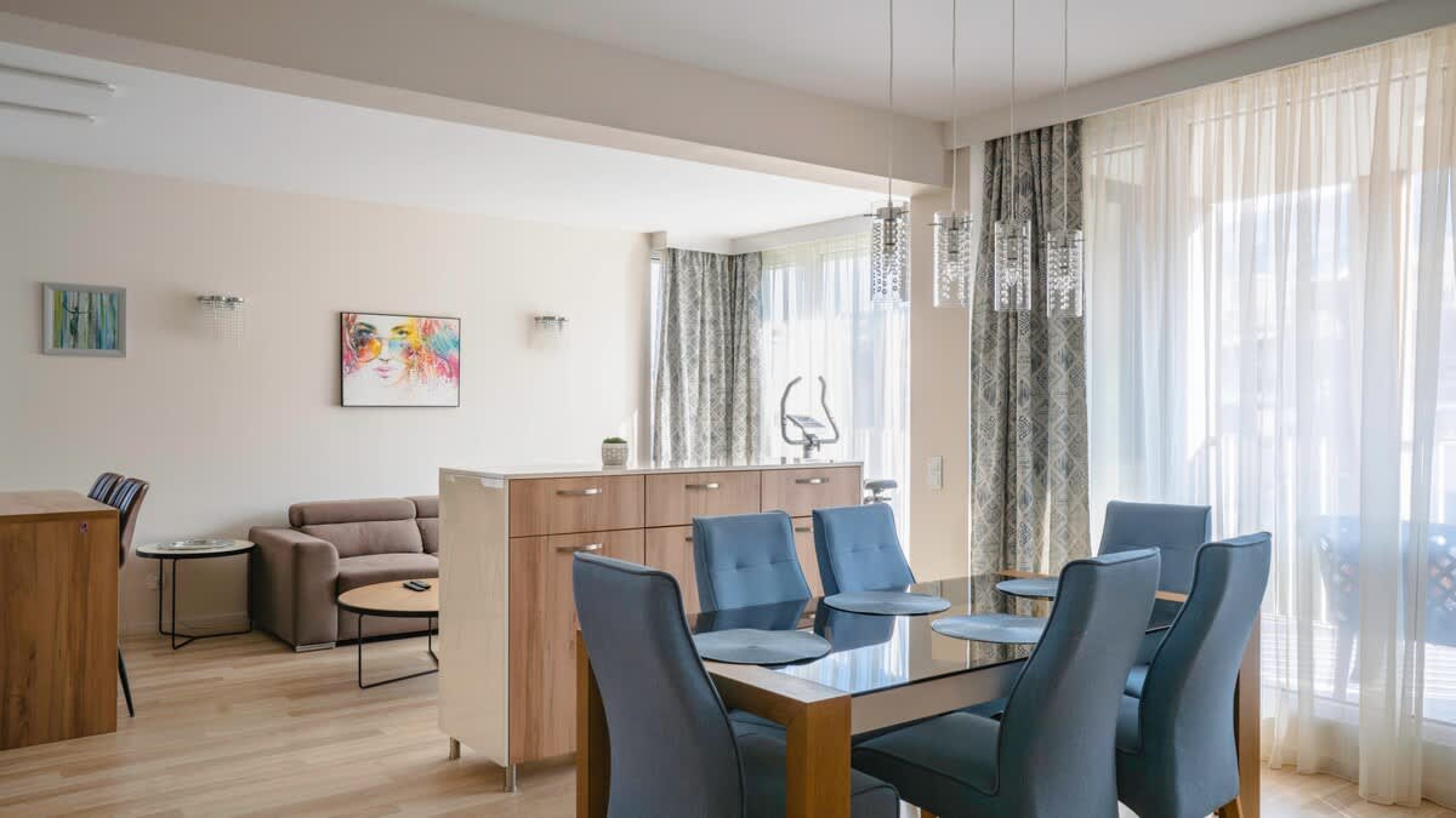 Scoutaround White Logo