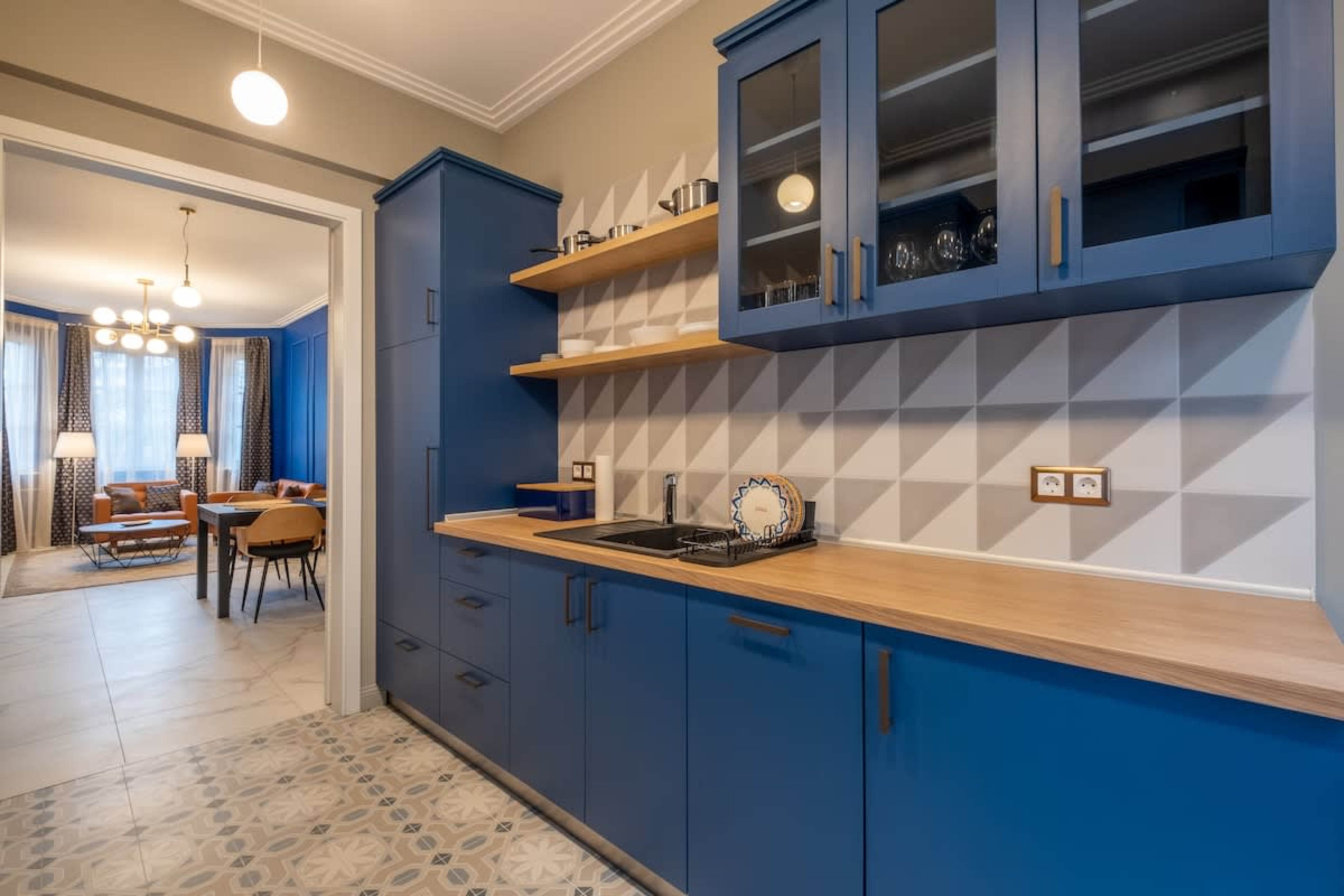 Scoutaround White Logo