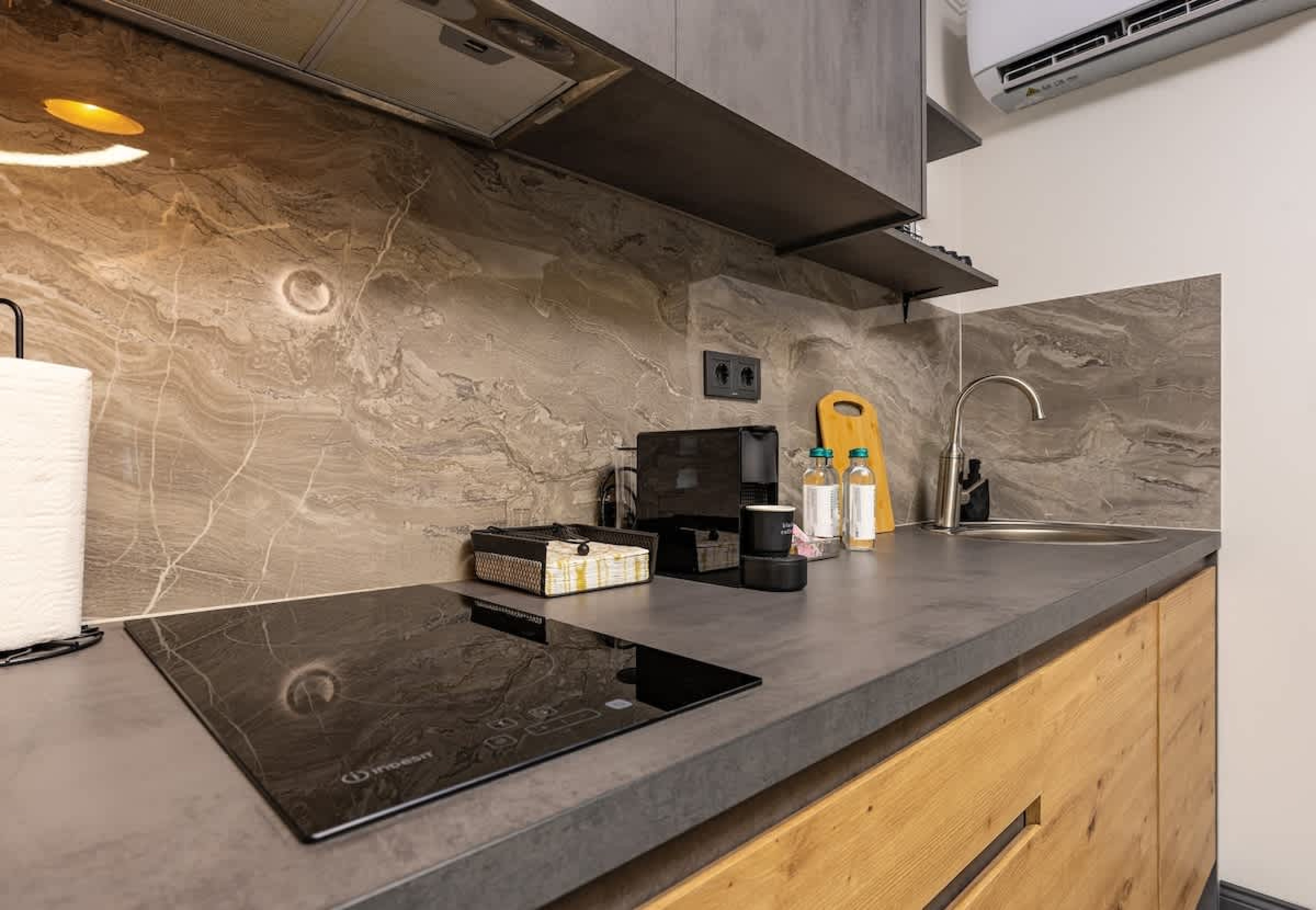 Scoutaround White Logo