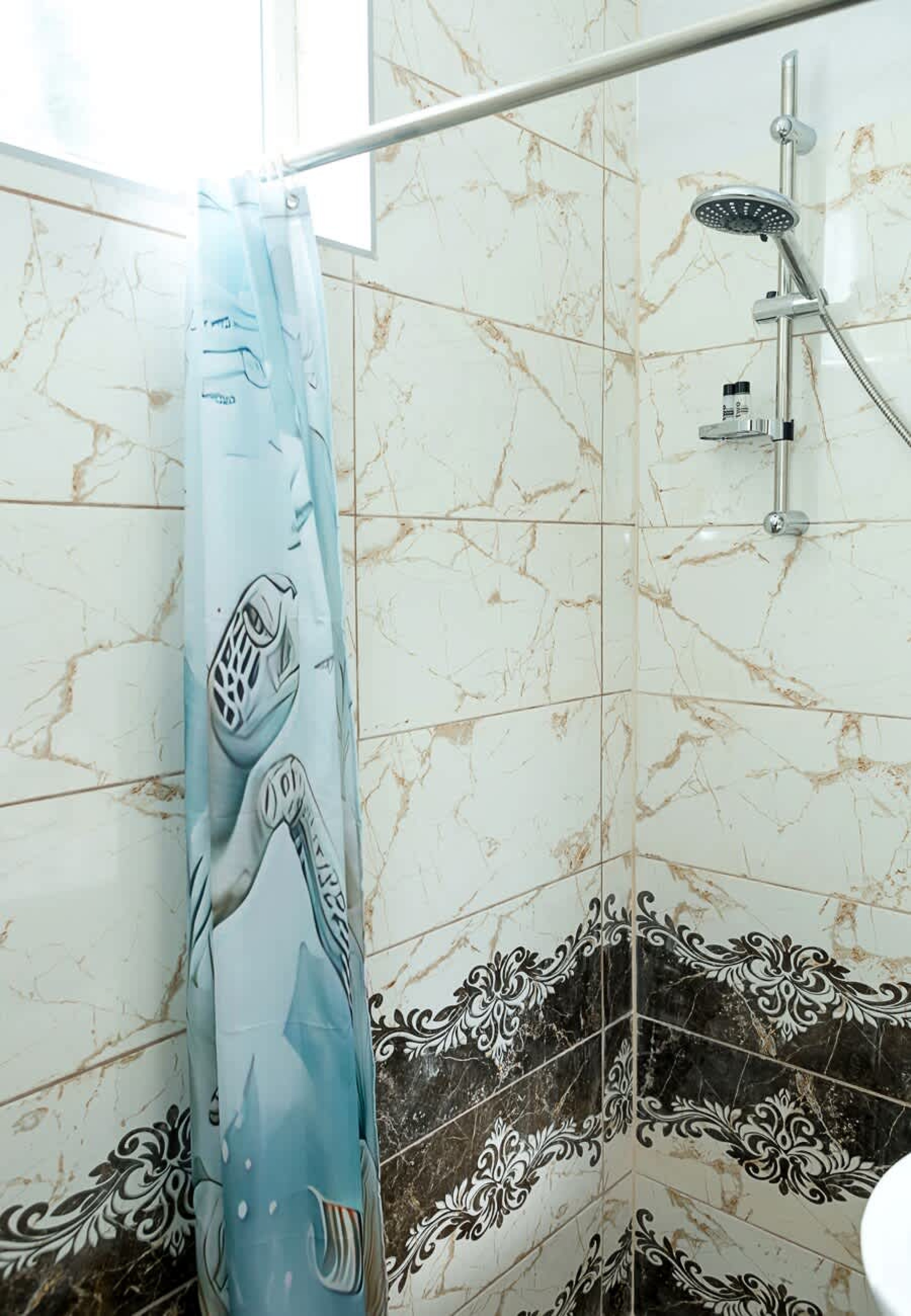 Scoutaround White Logo