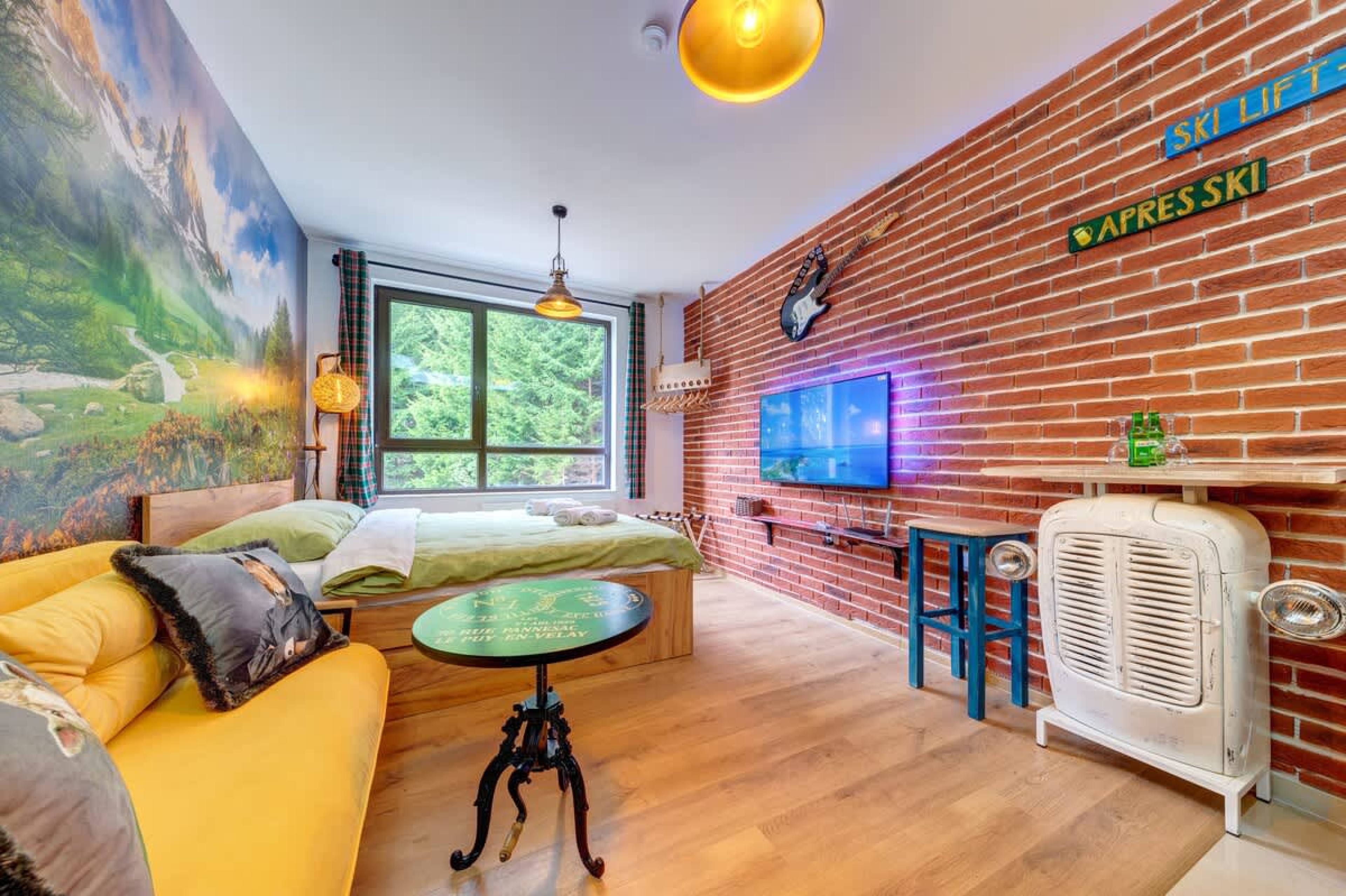 Scoutaround White Logo