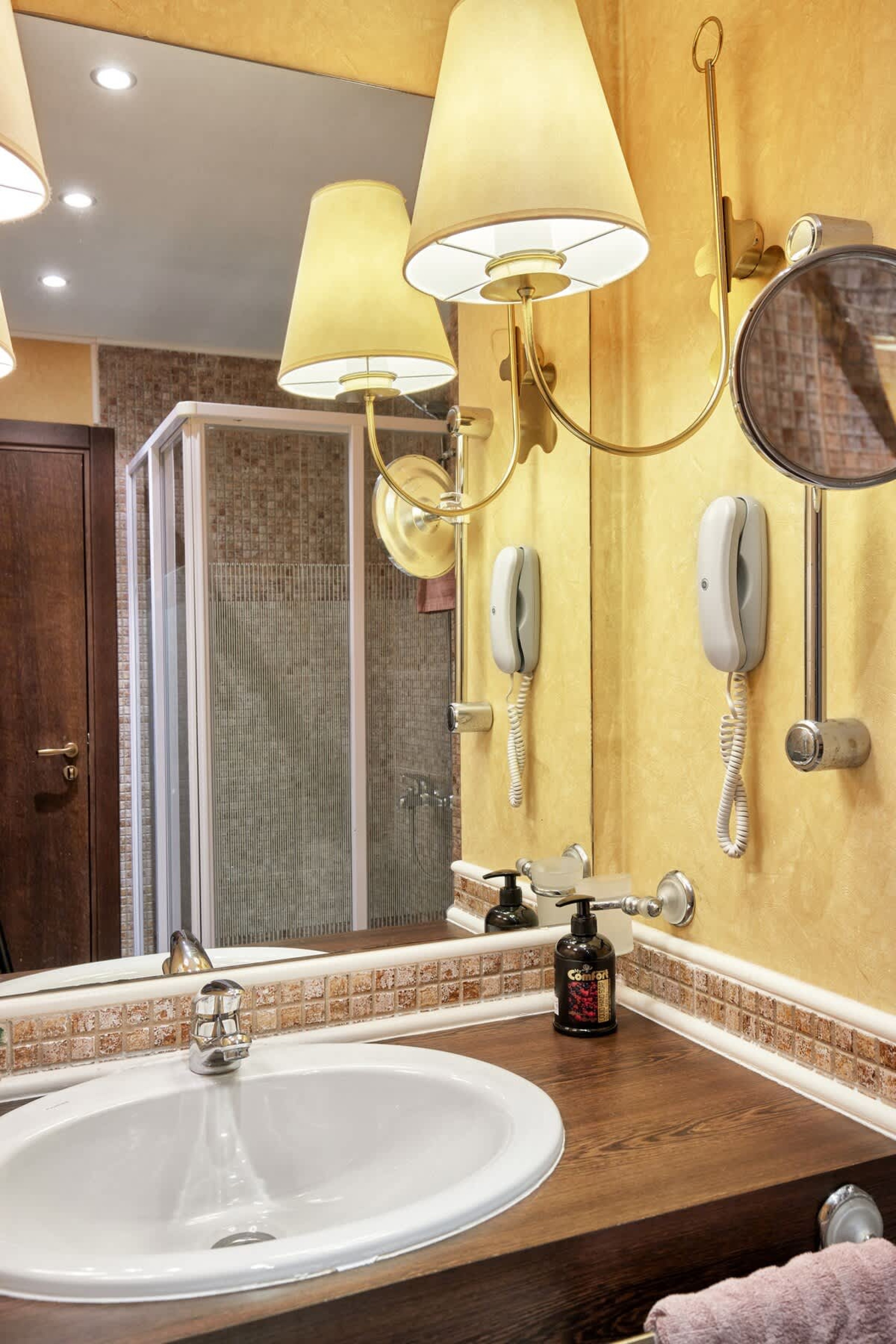 Scoutaround White Logo