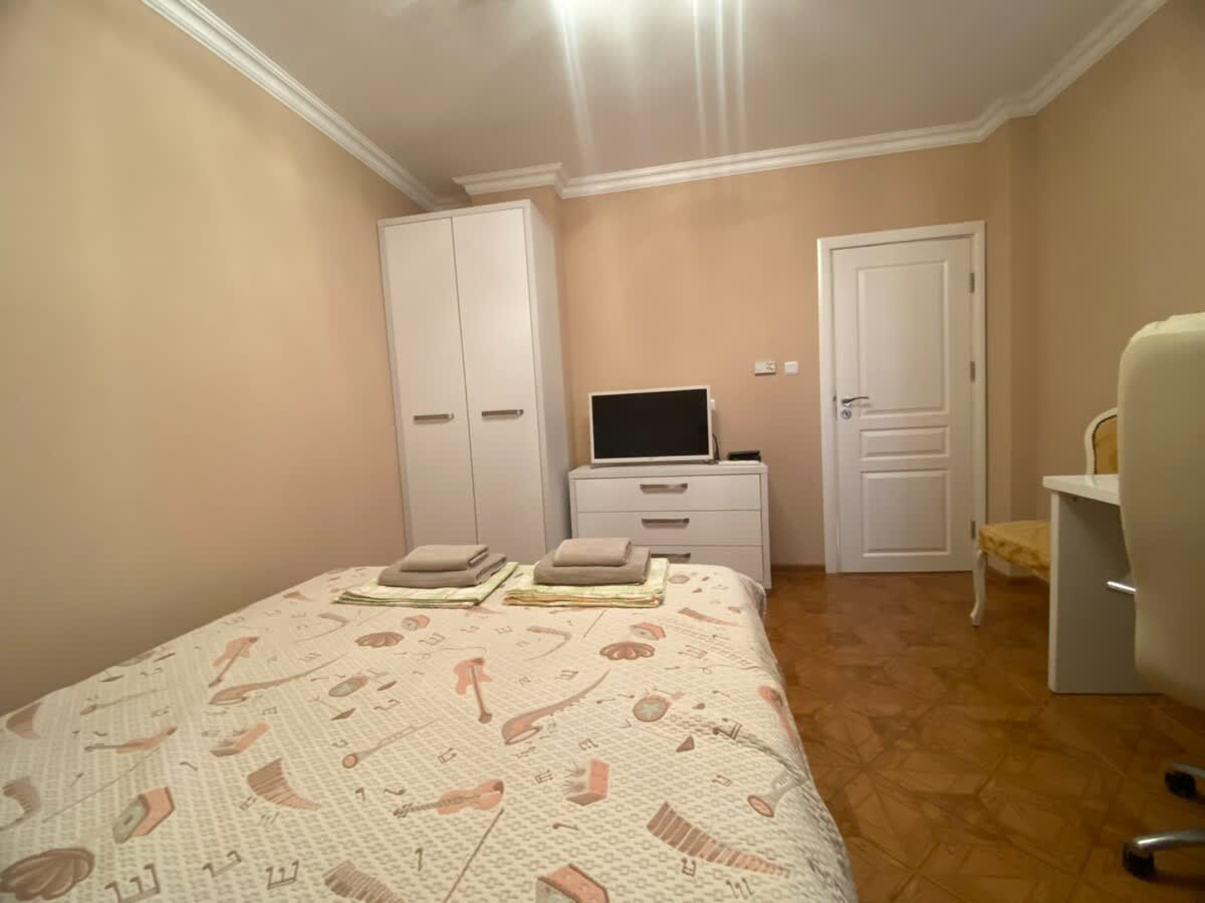 Scoutaround White Logo