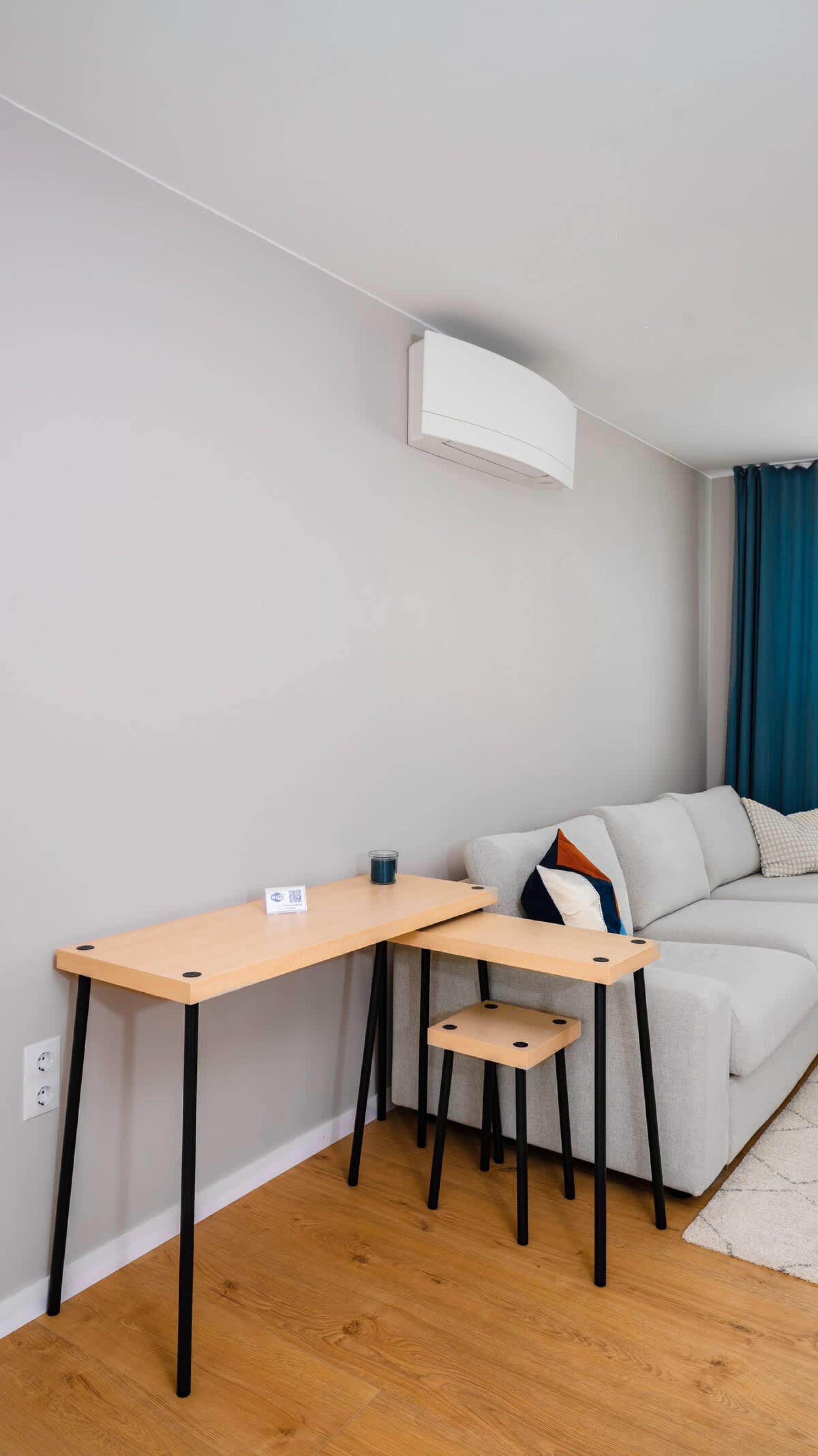 Scoutaround White Logo